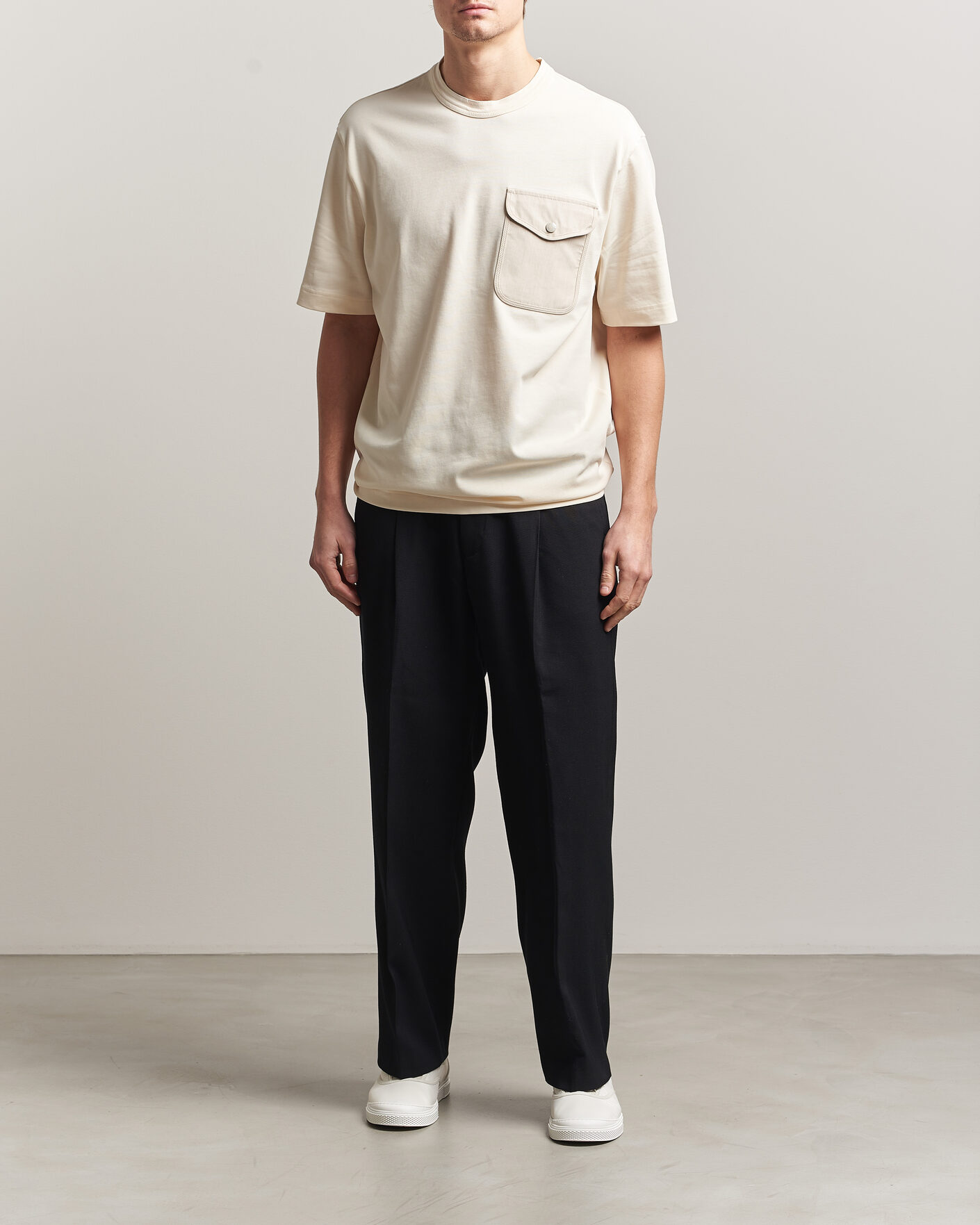 Men | T-Shirts | Moncler | Oversize Pocket T-Shirt Off White