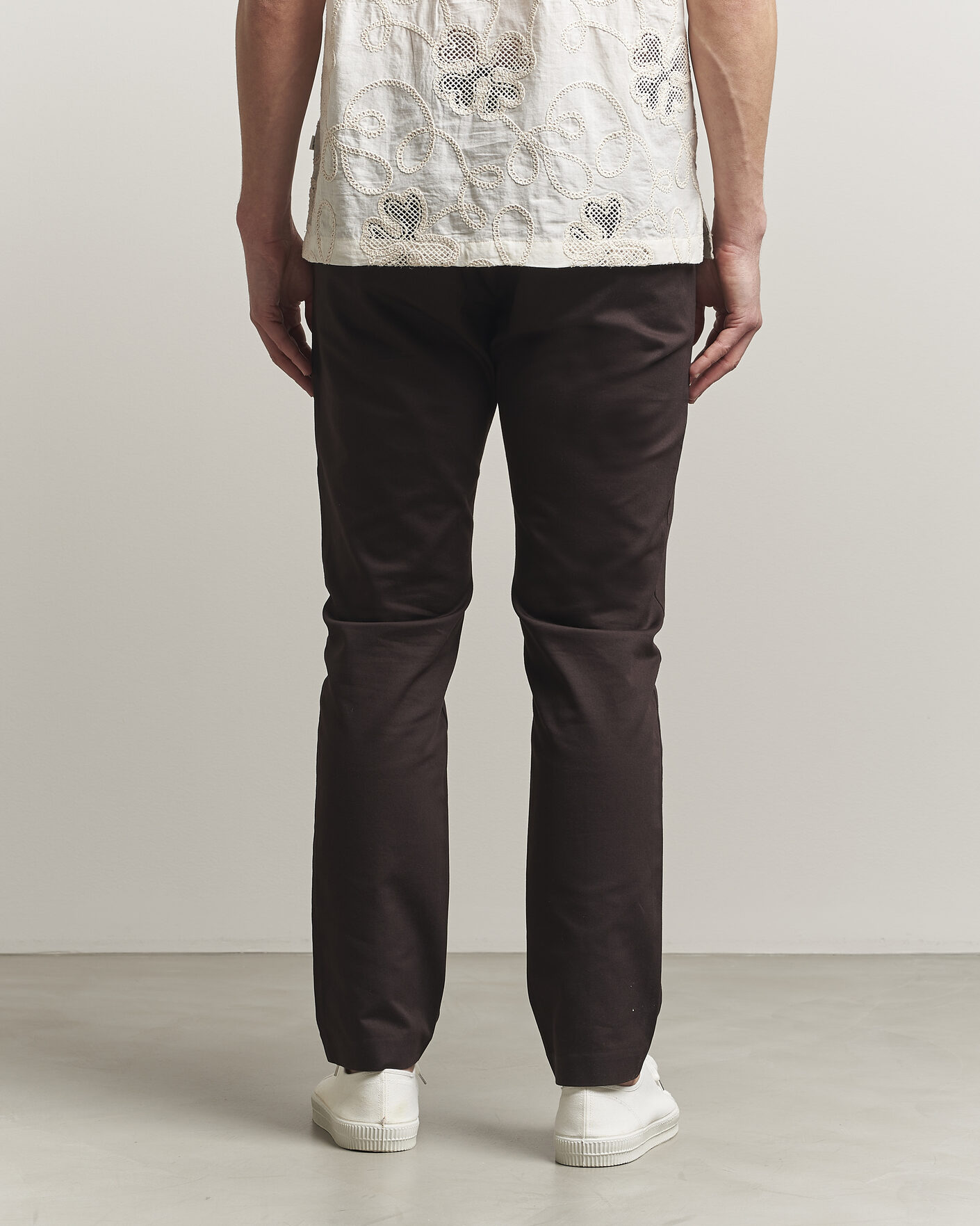 Men | Trousers | NN07 | Theo Regular Fit Stretch Chinos Deep Truffle