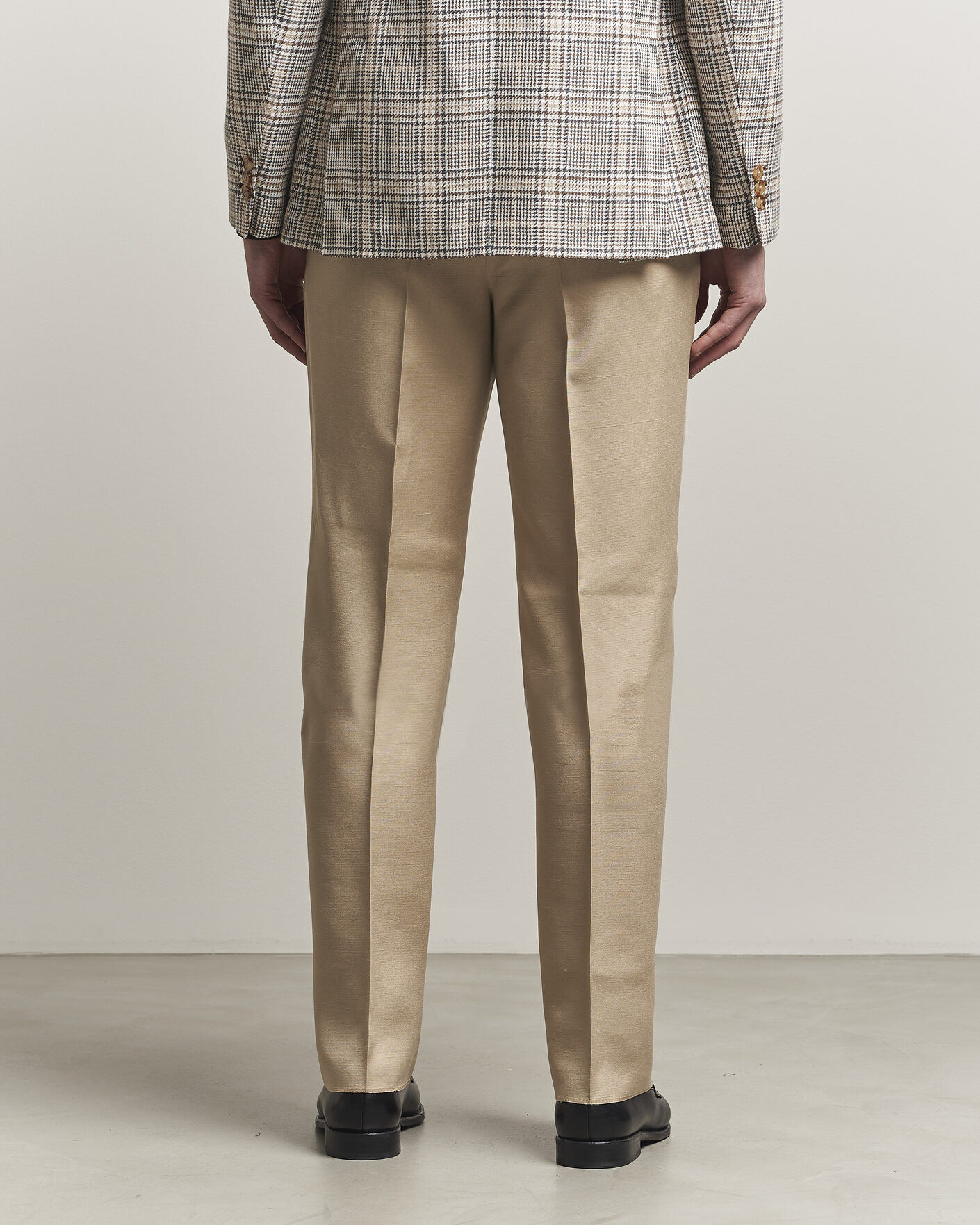 Men | Trousers | Lardini | Palu Straight Fit Viscose/Silk Trousers Beige