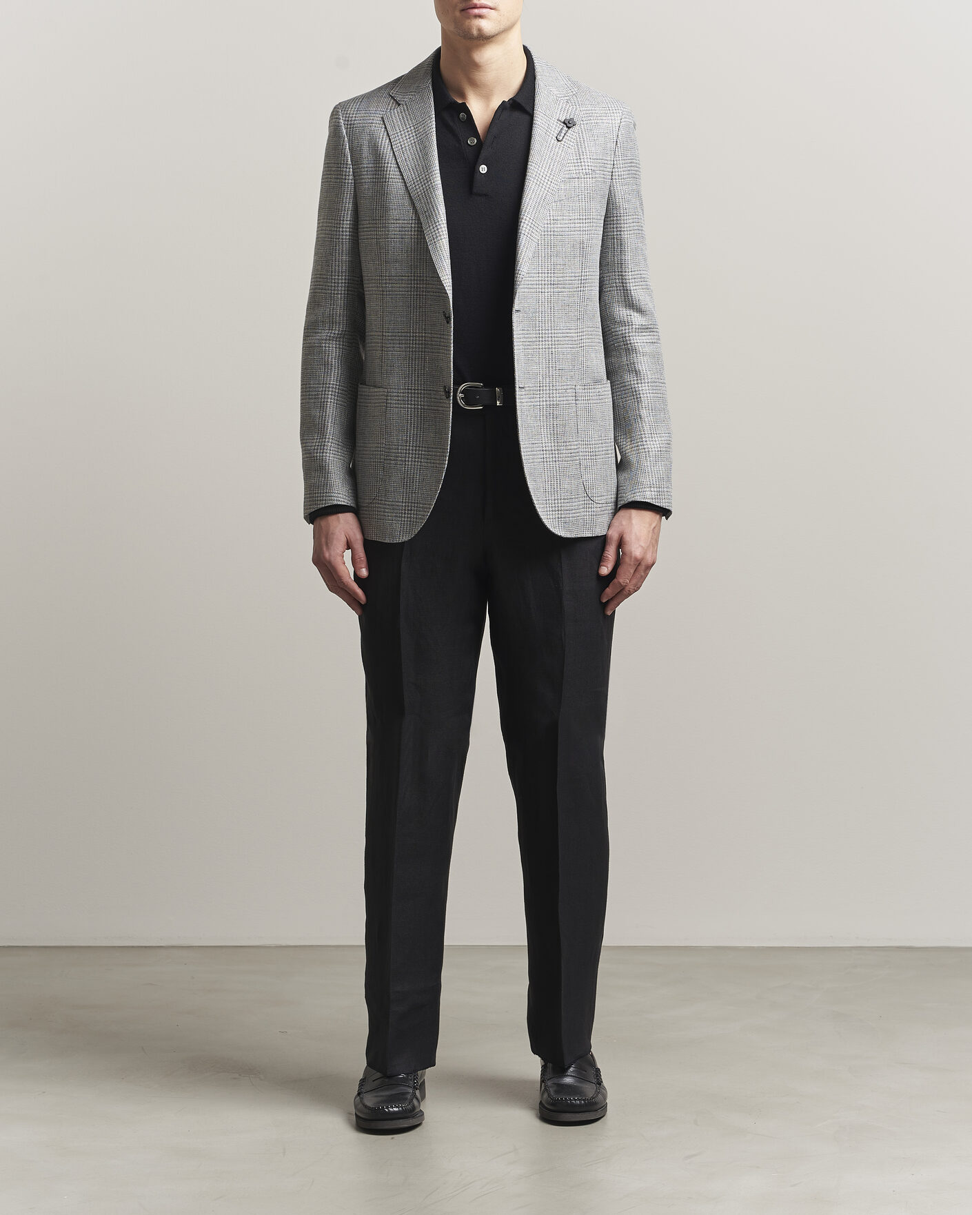 Men | Trousers | Lardini | Palu Straight Fit Linen Trousers Black
