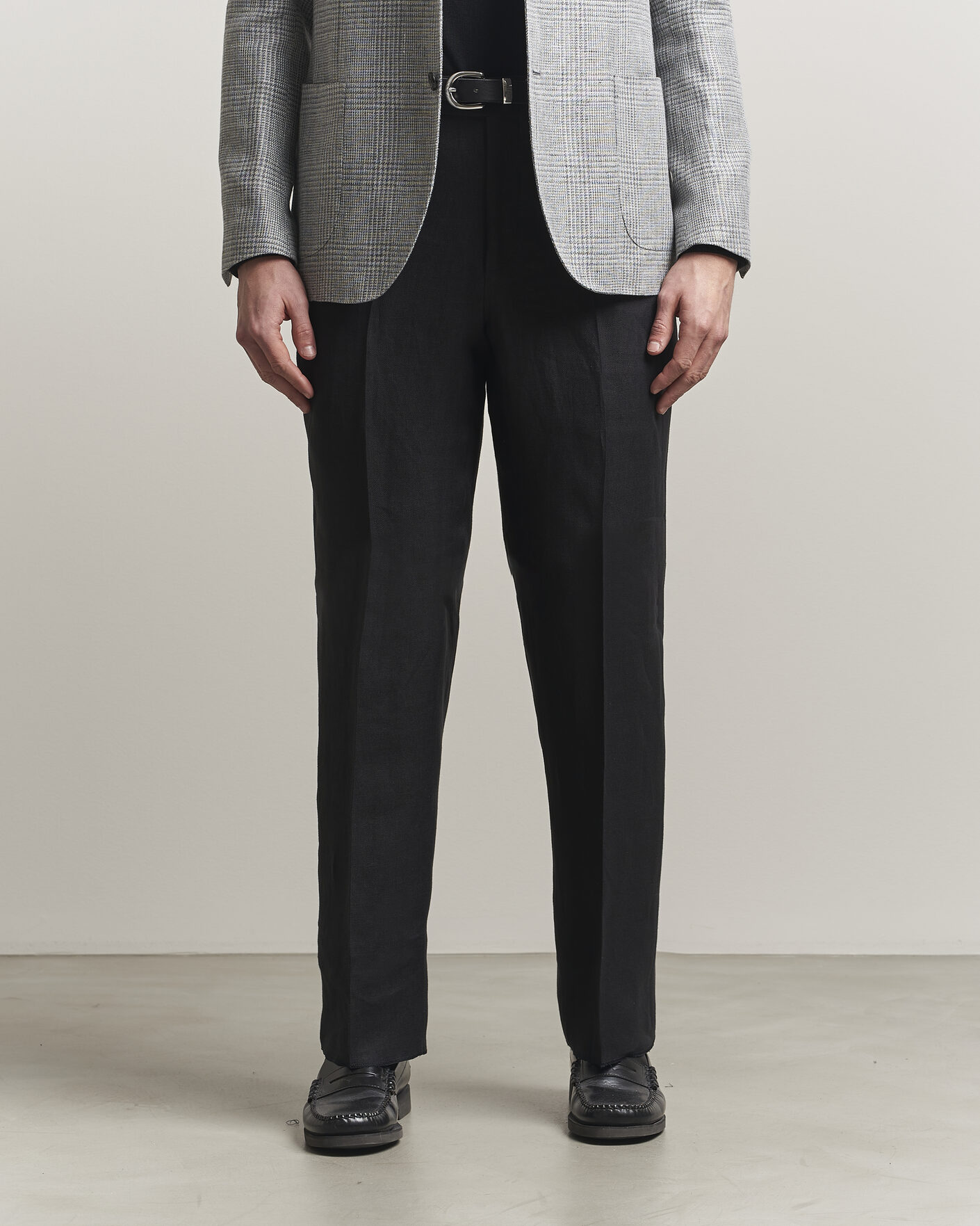 Men | Trousers | Lardini | Palu Straight Fit Linen Trousers Black
