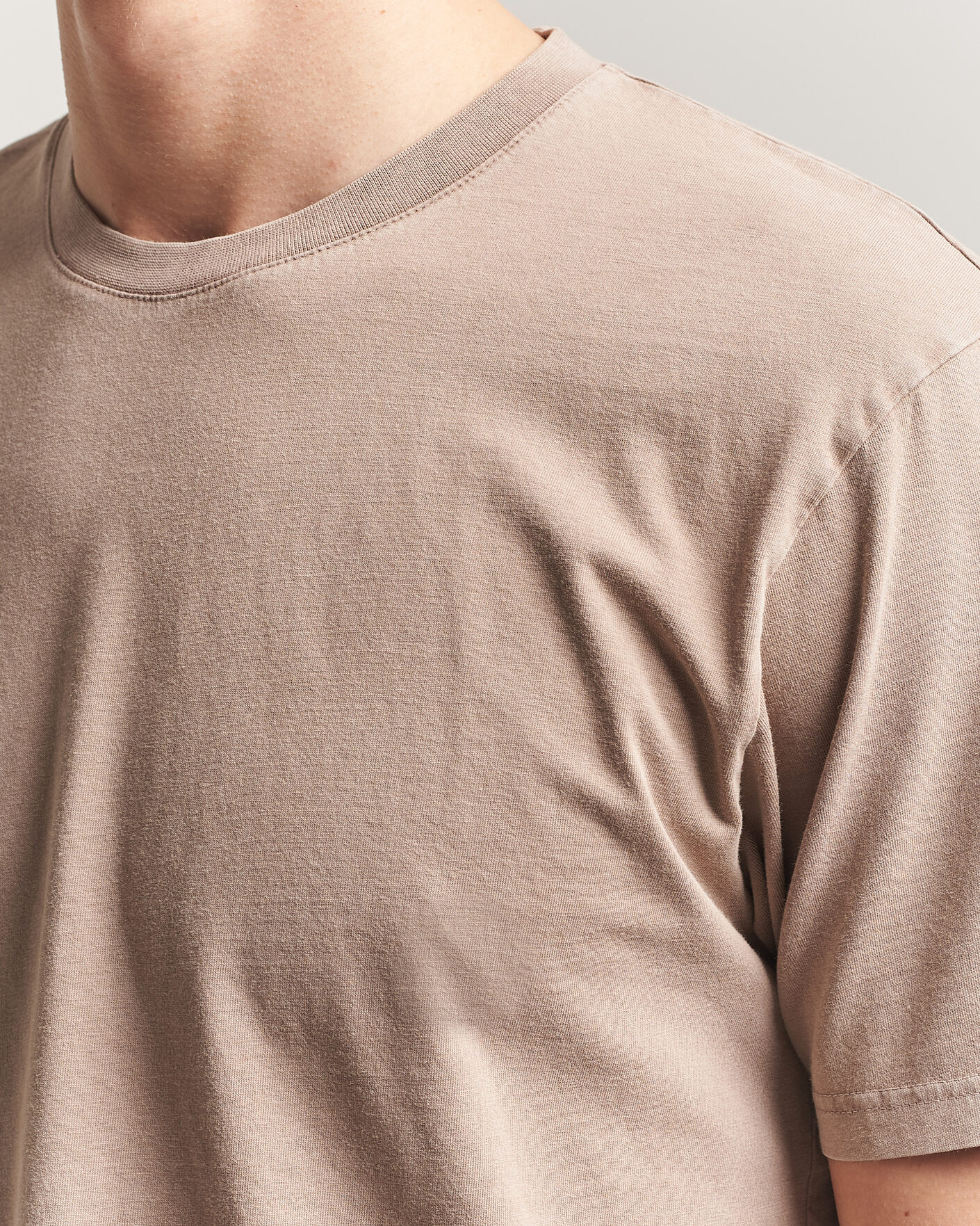 Men | T-Shirts | Colorful Standard | Classic Organic T-Shirt Faded Khaki