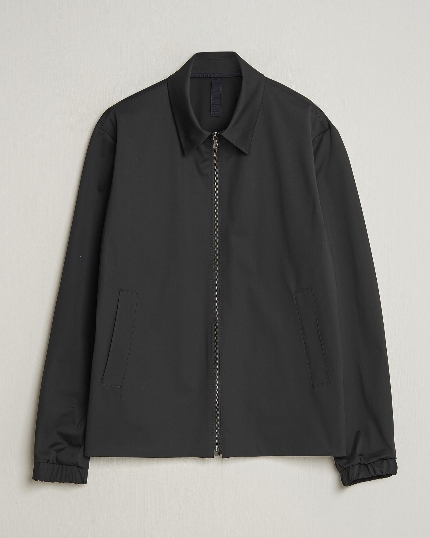 Men | Coats & Jackets | Harris Wharf London | Light Technic Short Jacket Black