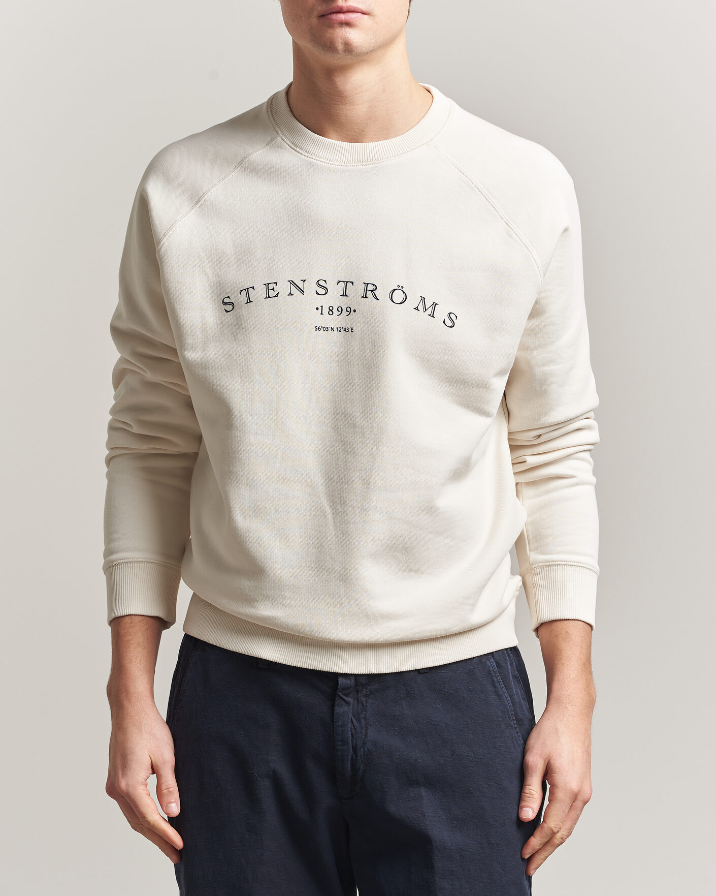 Men | Sweaters & Knitwear | Stenströms | Raglan Crew Logo Sweater White