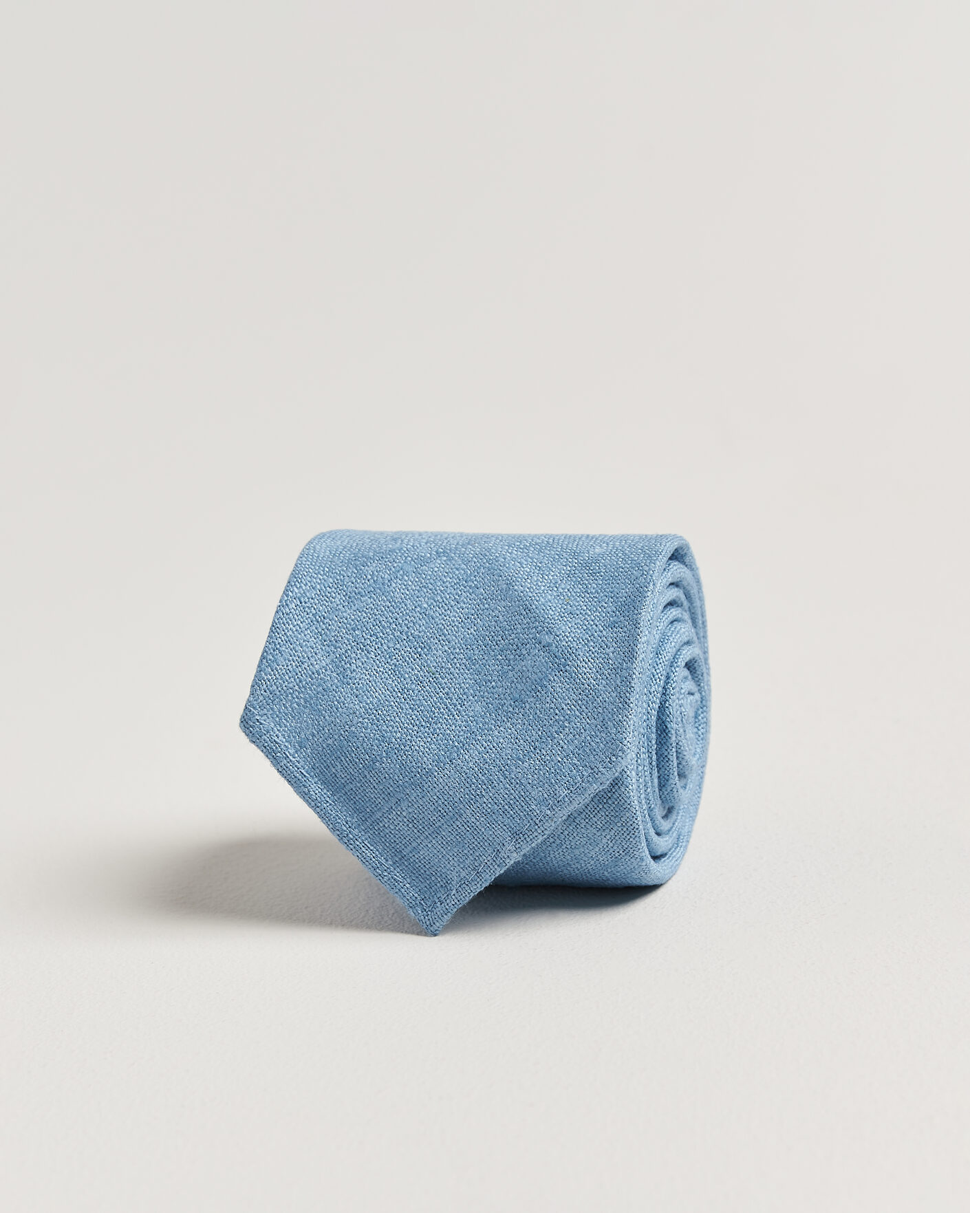 Men | Ties | Drake's | Silk Tussah Handrolled Tie Sky Blue