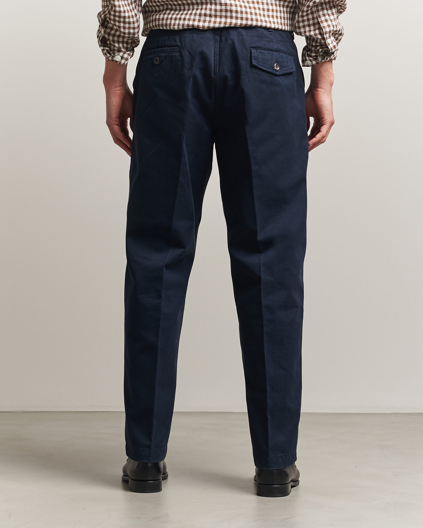 Men | Trousers | Drake's | Peached Flat Front Cotton Chino Navy