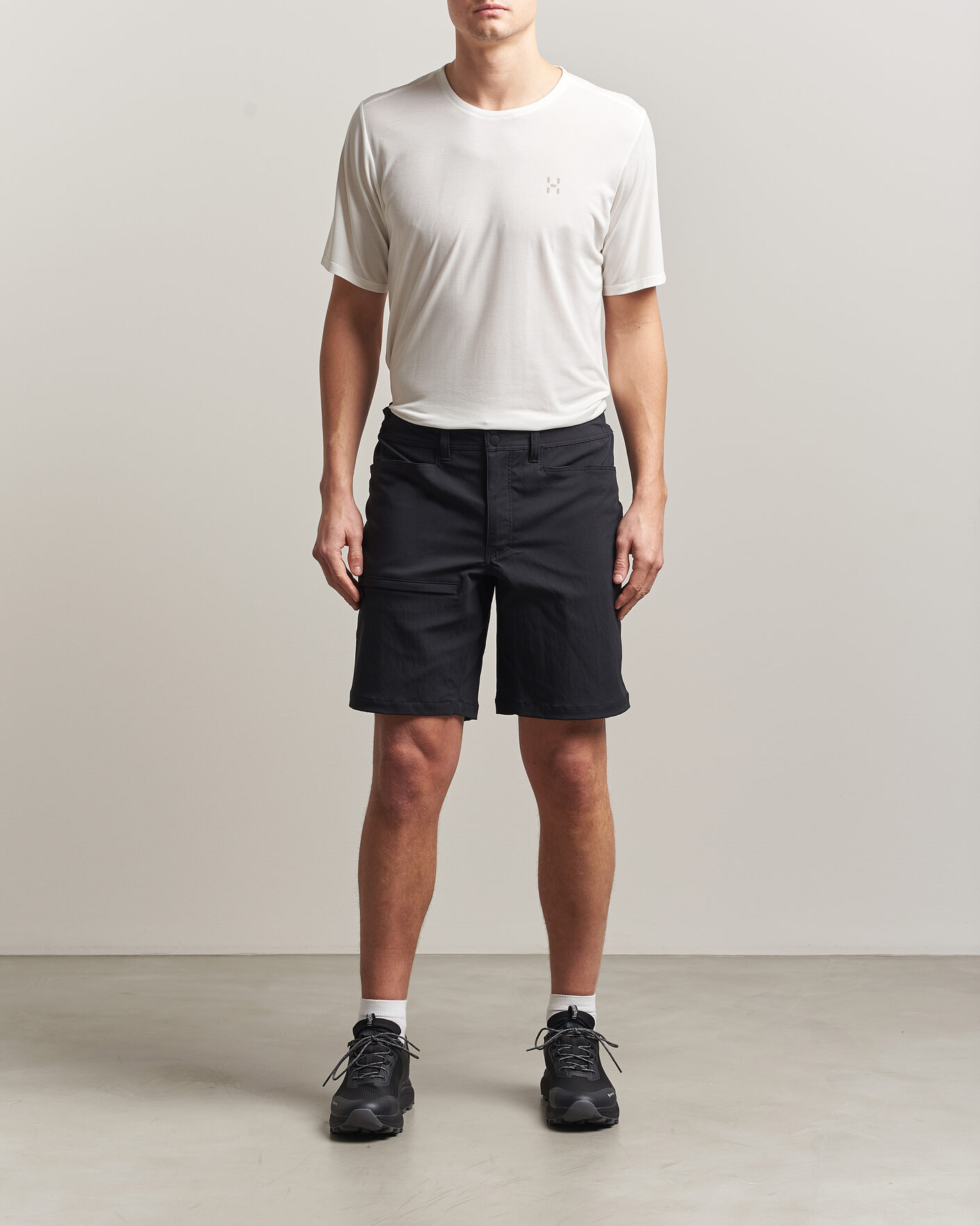 Men | Shorts | Haglöfs | Alert Mid Shorts True Black