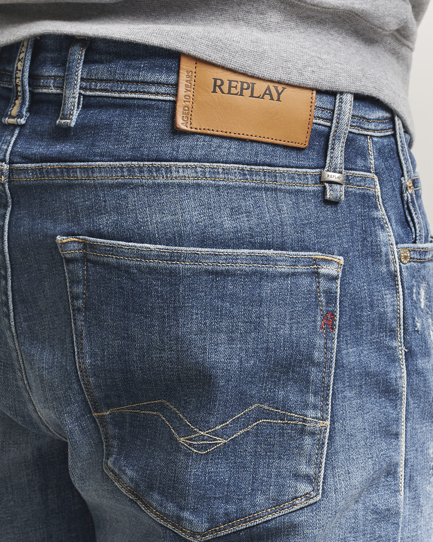 Men | Shorts | Replay | RBJ981 Shredded Denim Shorts Medium Blue