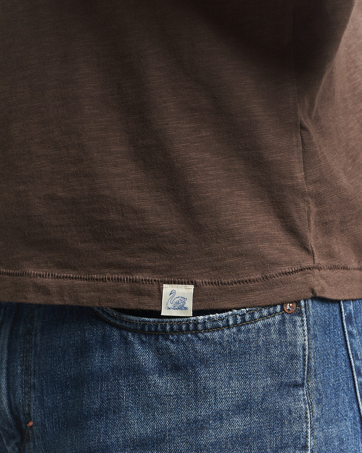 Men | T-Shirts | Merz b. Schwanen | Organic Pima Cotton Slub Crew Neck T-Shirt Chocolate