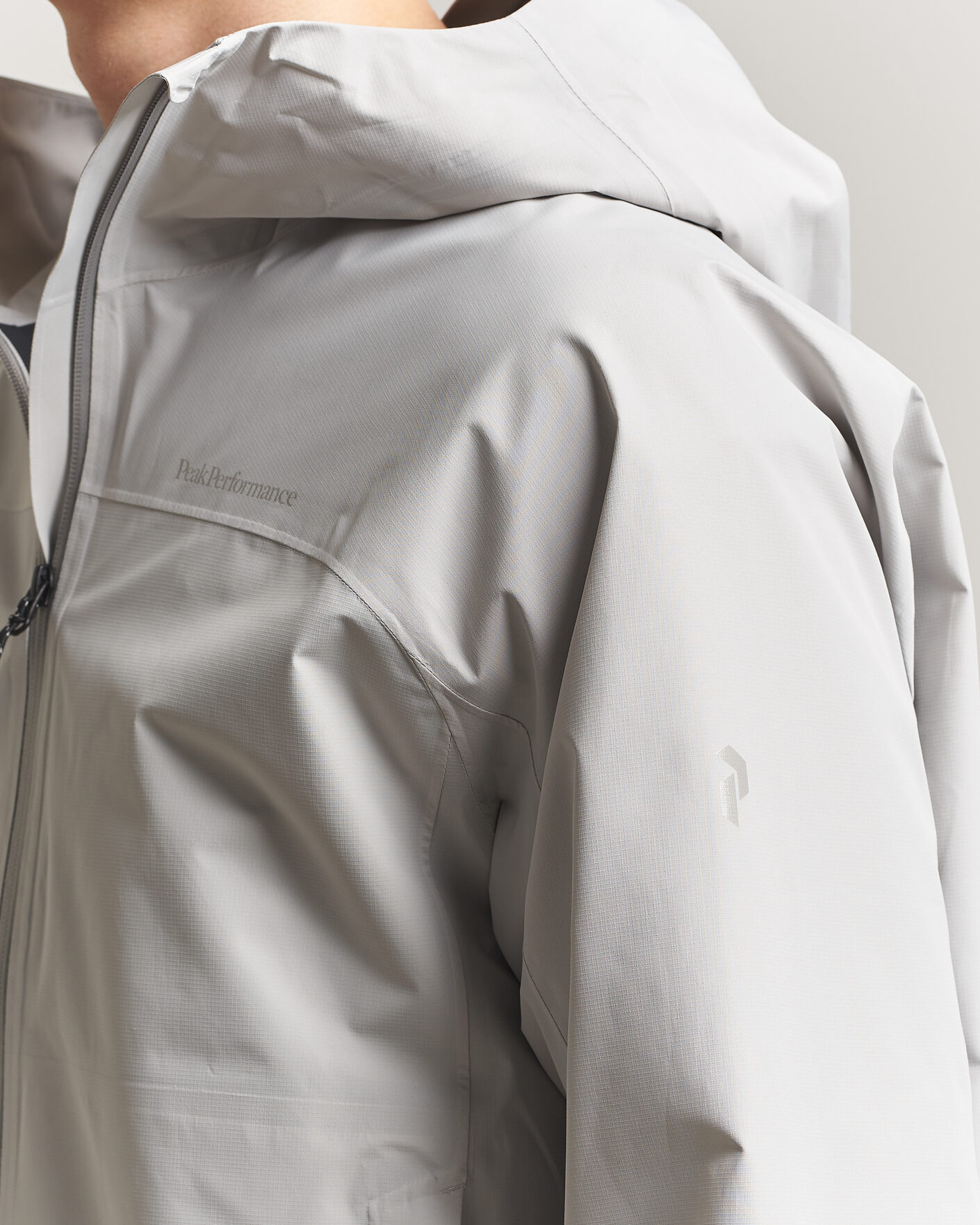 Men | Coats & Jackets | Peak Performance | Treeline Hipe Hooded Shell Jacket Summit Smoke