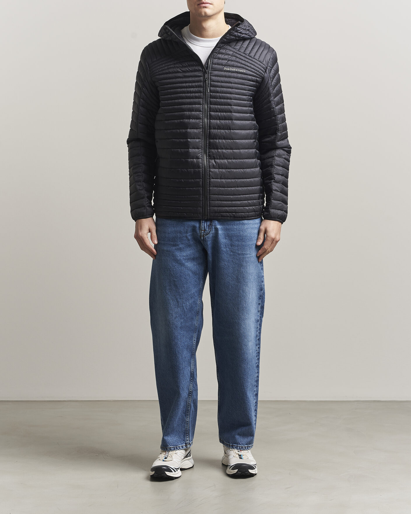 Men | Coats & Jackets | Peak Performance | Monolight Insulated Hooded Jacket Black