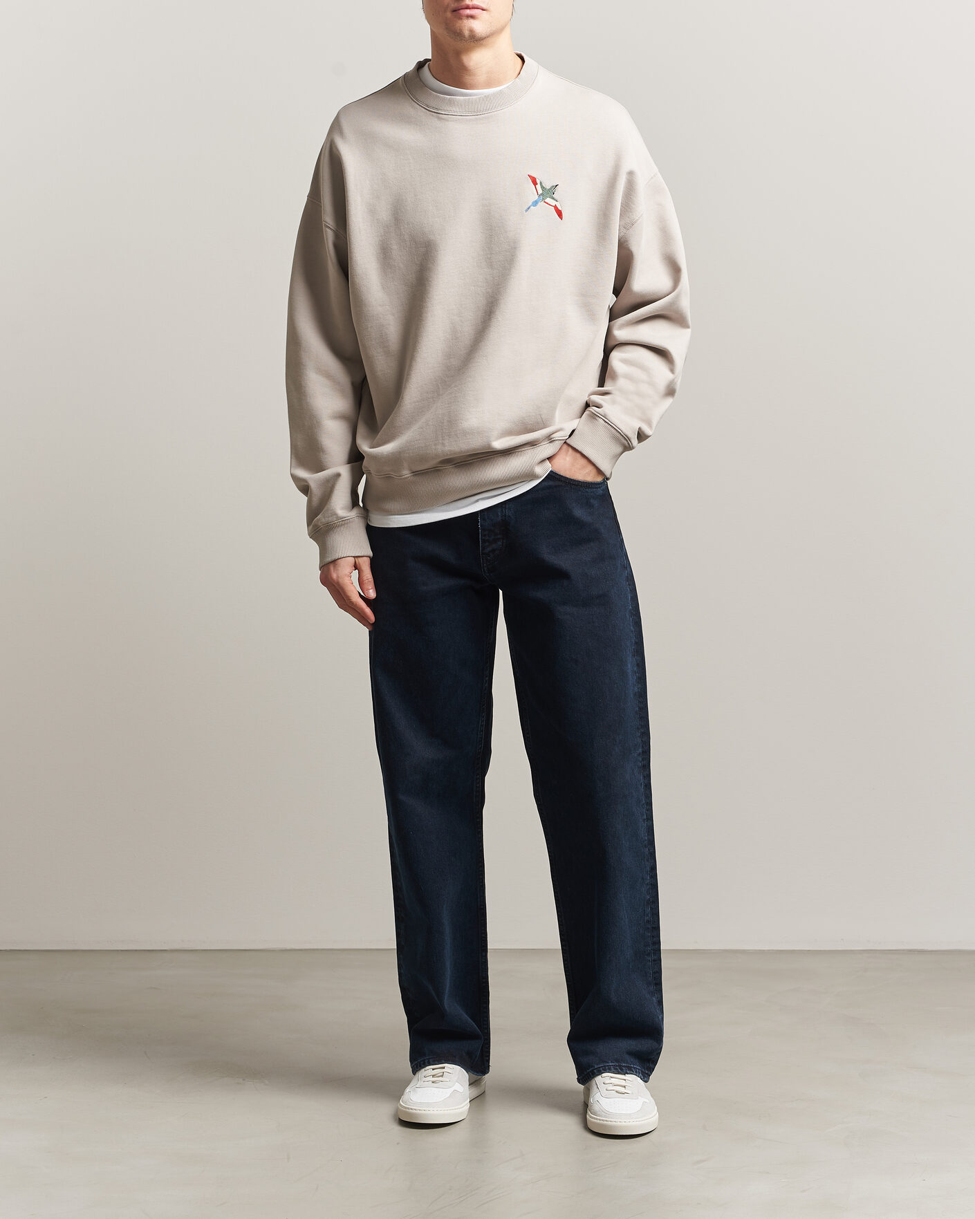 Men | Sweaters & Knitwear | Axel Arigato | Micro Bee Bird Sweatshirt Stone