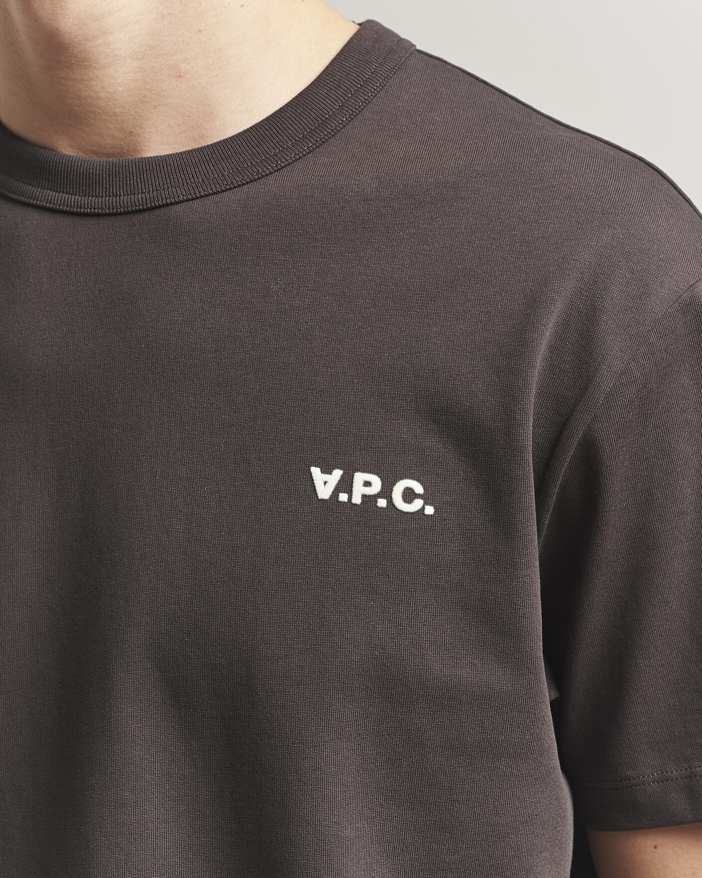 Men | T-Shirts | A.P.C. | Boxy Fit Petit VPC T-Shirt Ecru Brown