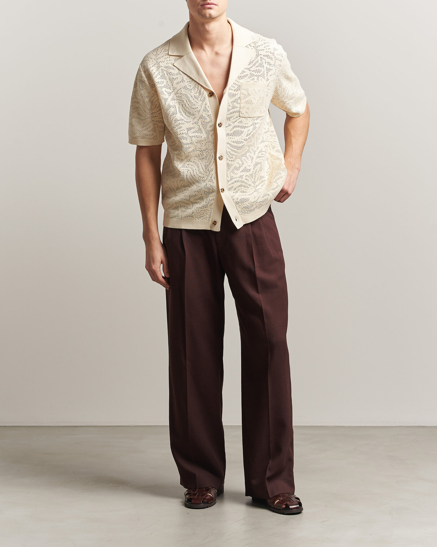 Men | Trousers | Drôle de Monsieur | Viscose Pleated Trousers Brown