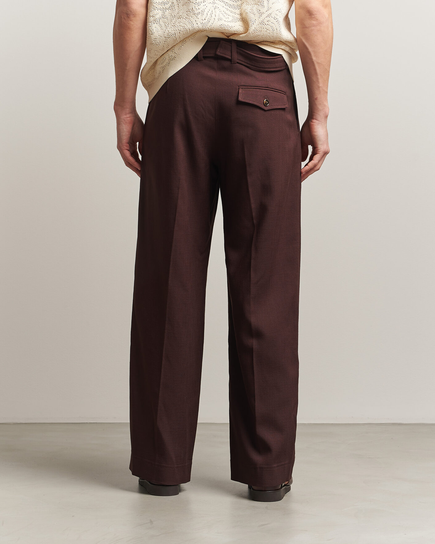 Men | Trousers | Drôle de Monsieur | Viscose Pleated Trousers Brown