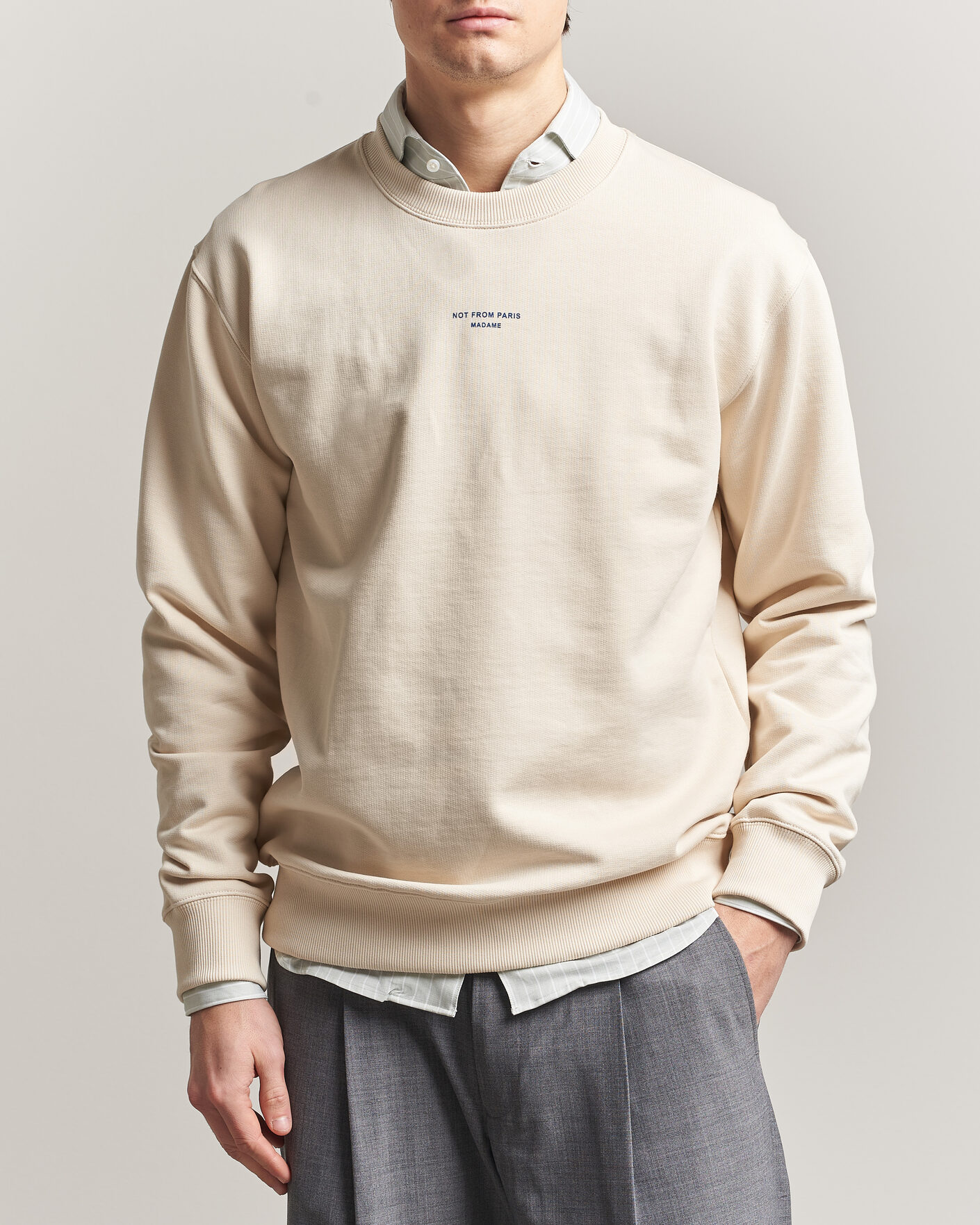 Men | Sweaters & Knitwear | Drôle de Monsieur | Classic Slogan Sweatshirt Sand