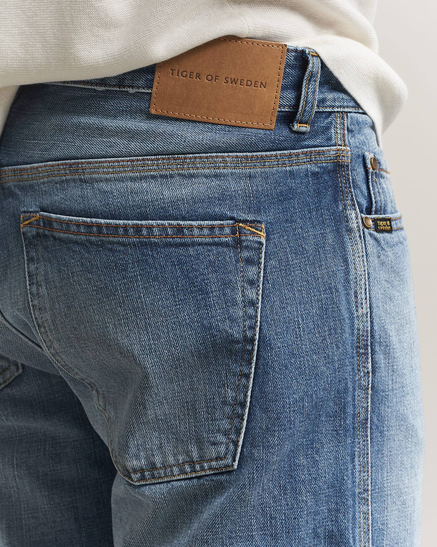 Men | Trousers | Tiger of Sweden | Marty Jeans Medium Blue