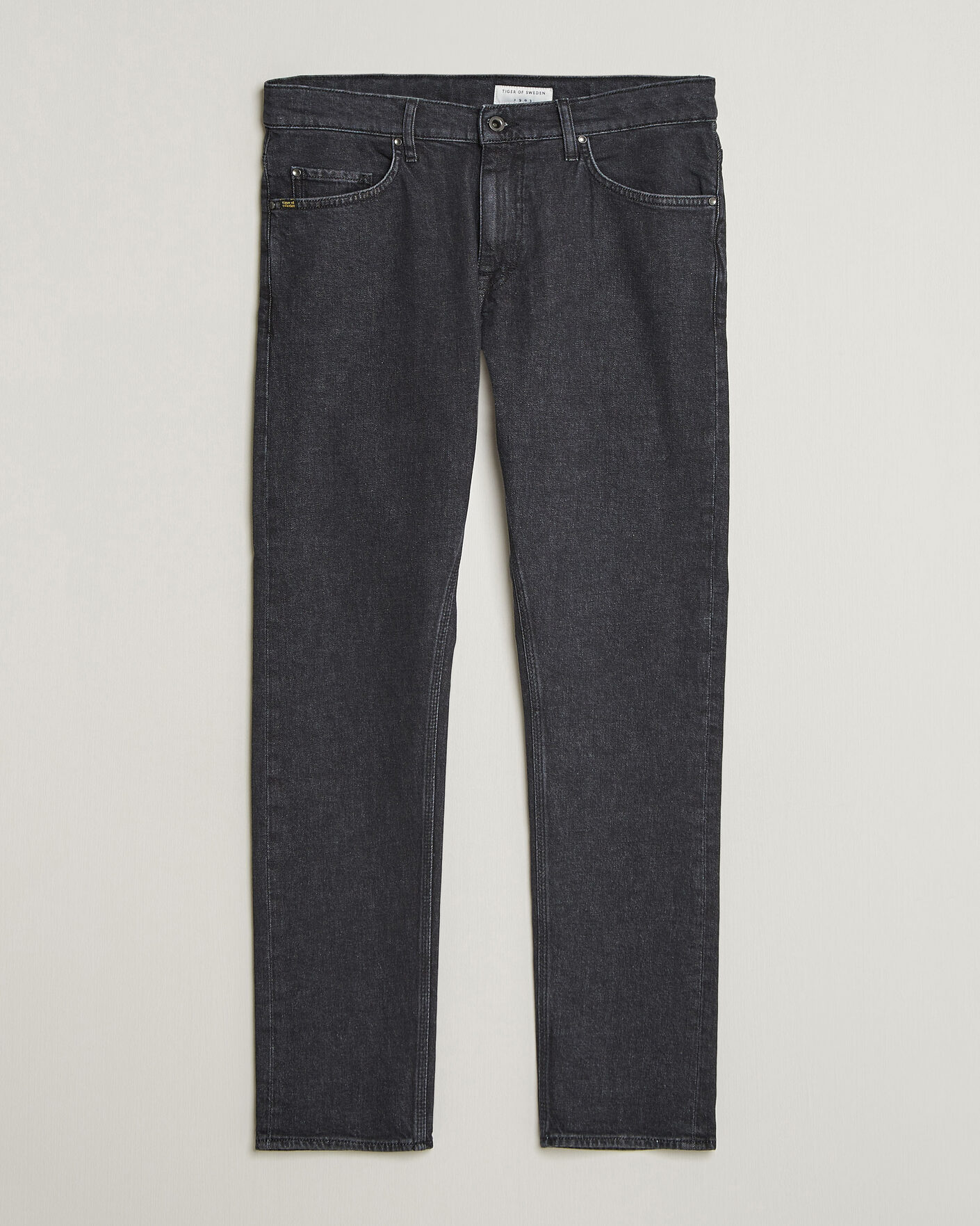 Men | Trousers | Tiger of Sweden | Pistolero Jeans Washed Black