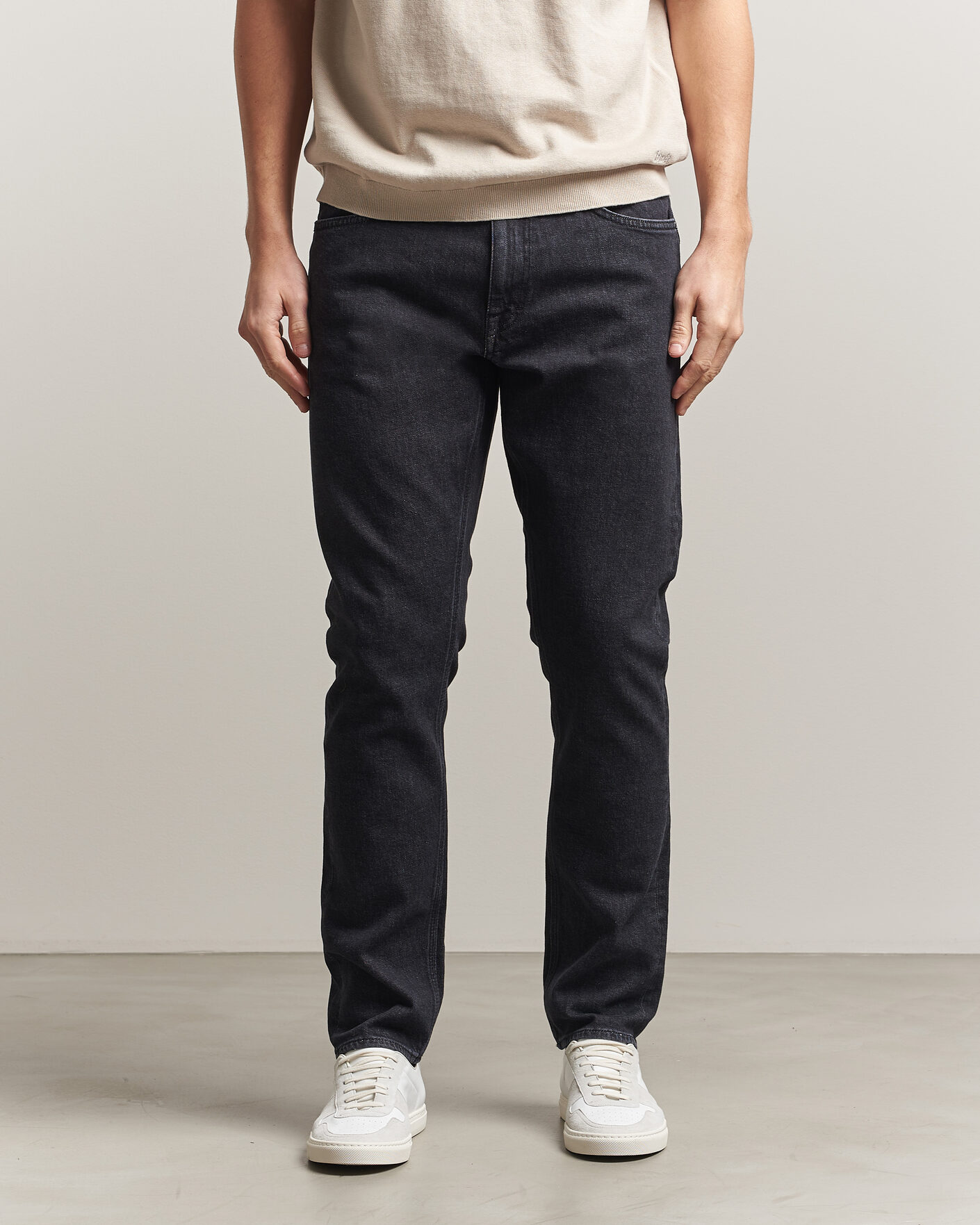Men | Trousers | Tiger of Sweden | Pistolero Jeans Washed Black