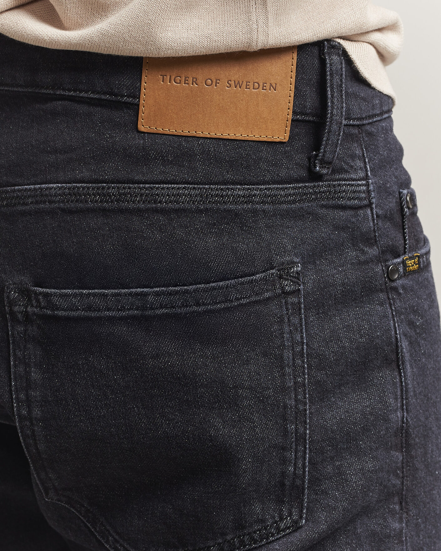 Men | Jeans | Tiger of Sweden | Pistolero Jeans Washed Black