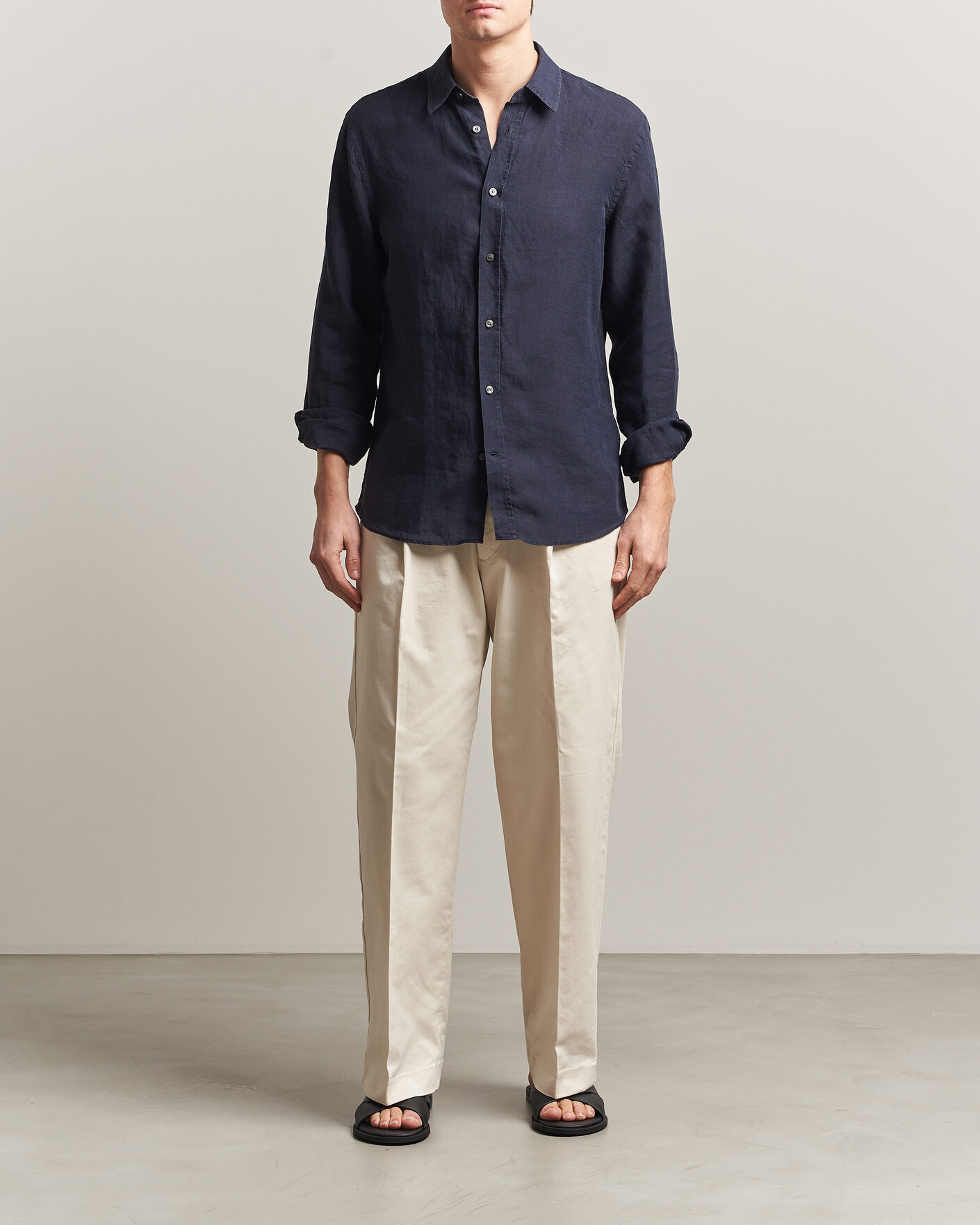 Men | Shirts | Tiger of Sweden | Spenser Linen Shirt Midnight Blue