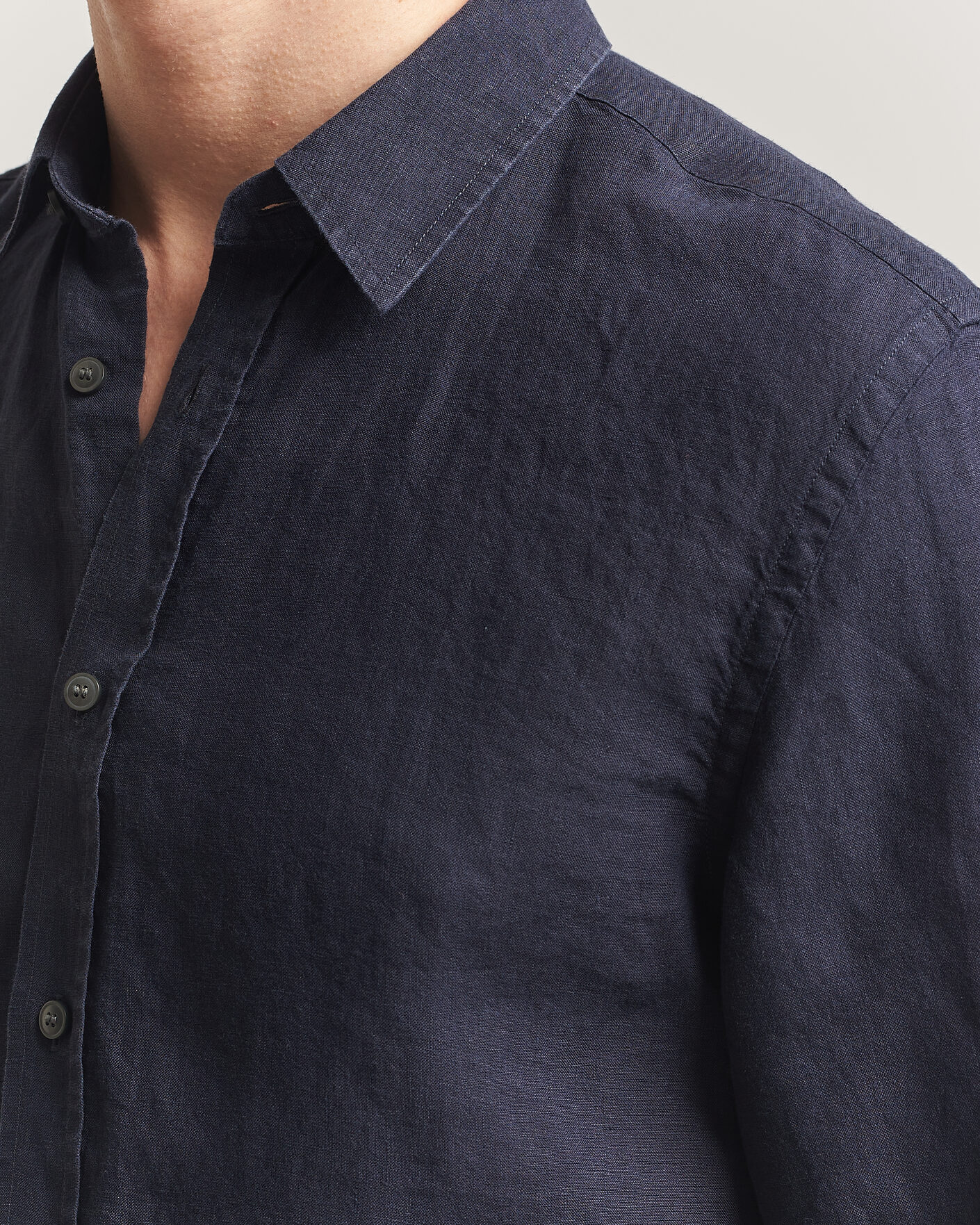 Men | Shirts | Tiger of Sweden | Spenser Linen Shirt Midnight Blue