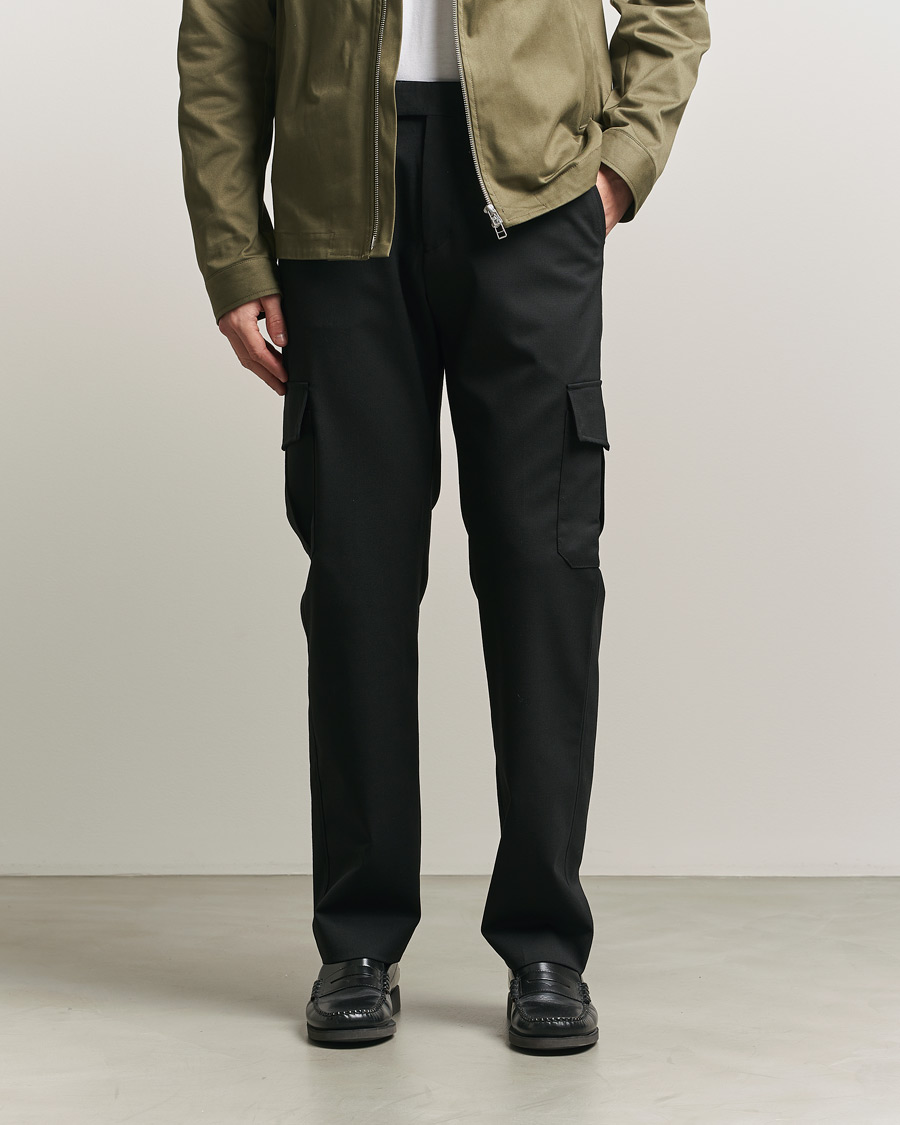 Men | Trousers | Tiger of Sweden | Mend Technical Cargo Trousers Black