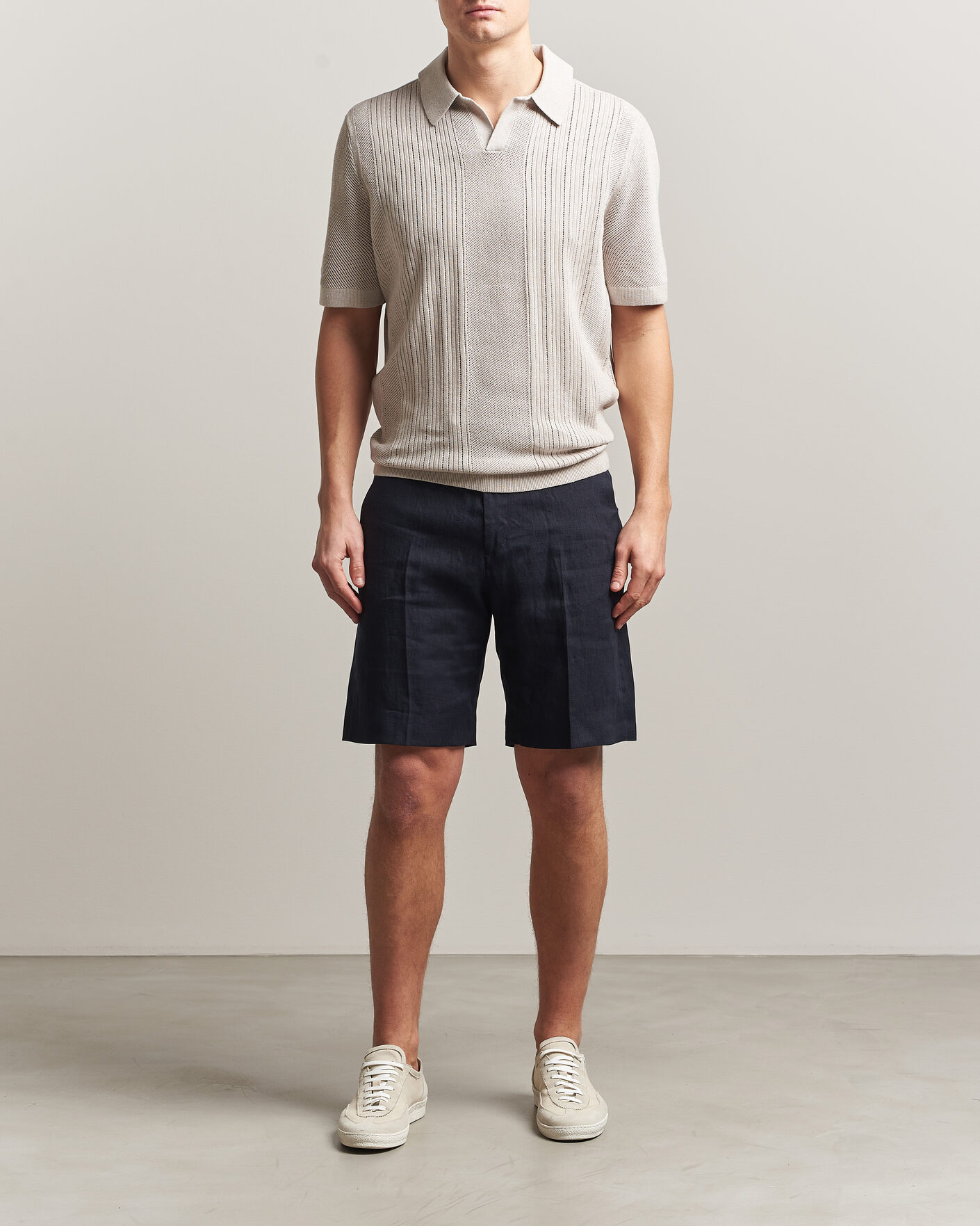 Men | Shorts | Tiger of Sweden | Troy Pleated Linen Shorts Midnight Blue