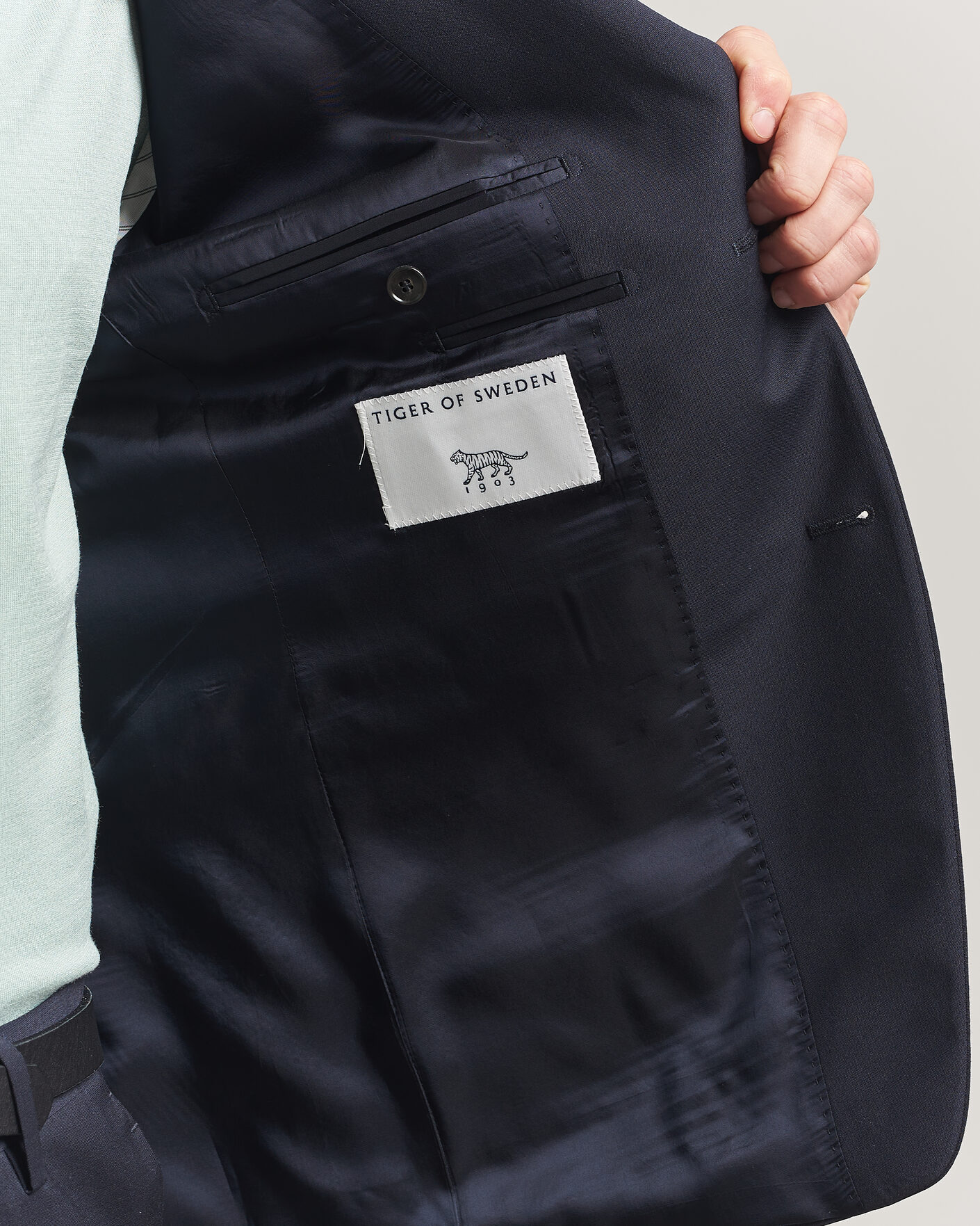 Men | Blazers | Tiger of Sweden | Jamie Wool Travel Suit Blazer Dark Ink