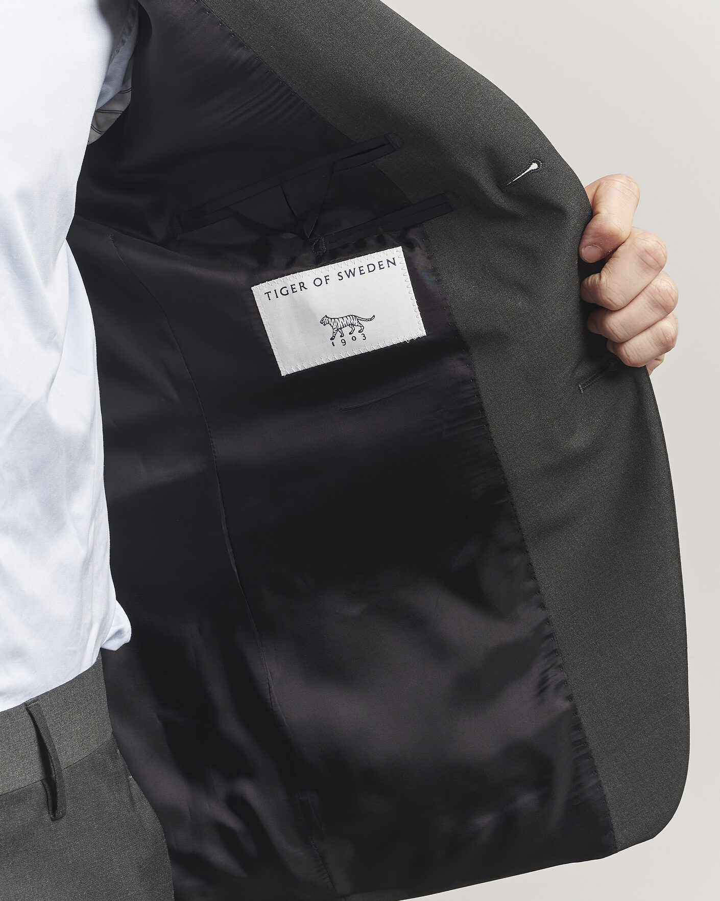 Men | Blazers | Tiger of Sweden | Jamie Wool Travel Suit Blazer Olive Extreme