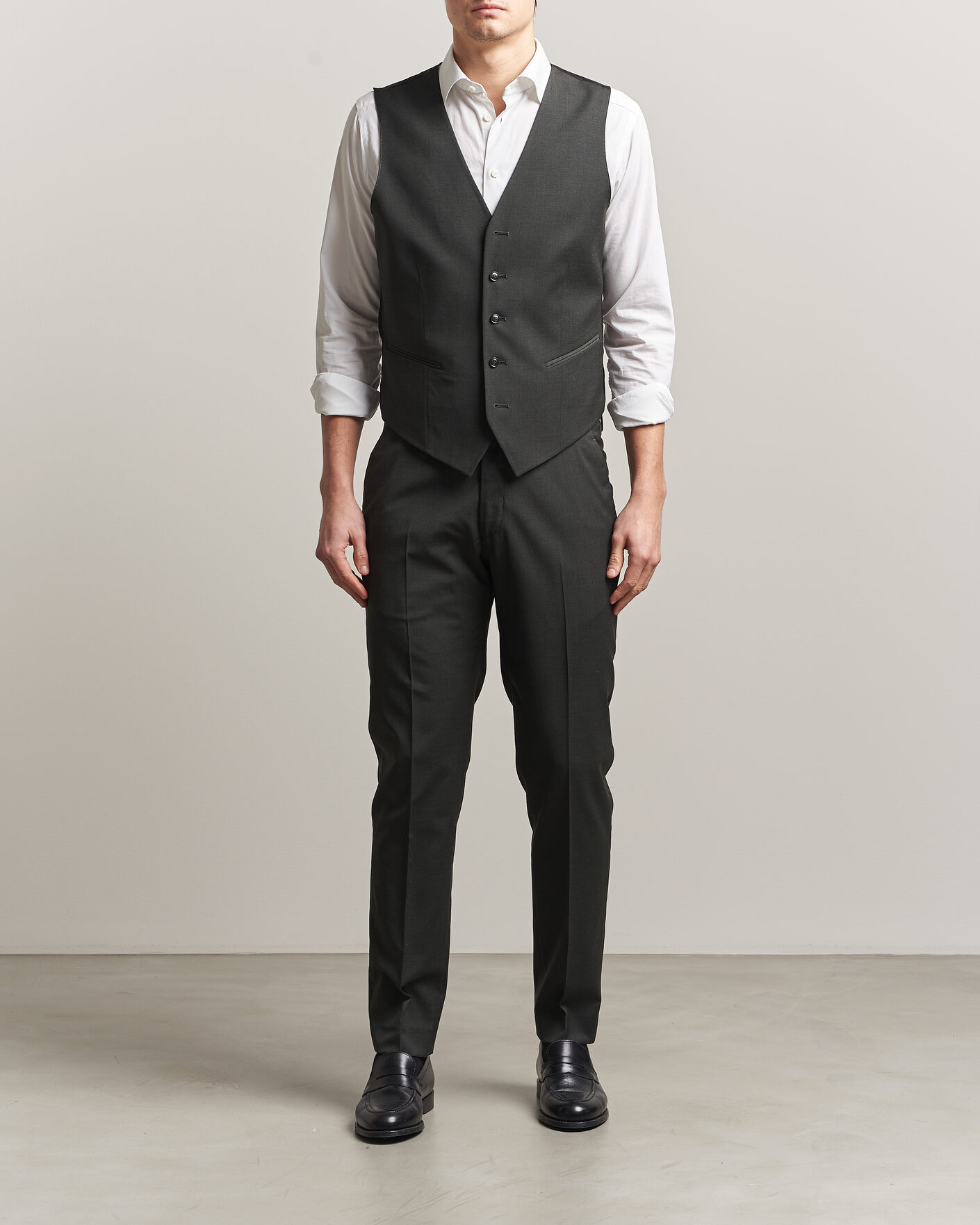 Men | Blazers | Tiger of Sweden | Wayde Wool Travel Waistcoat Olive Extreme