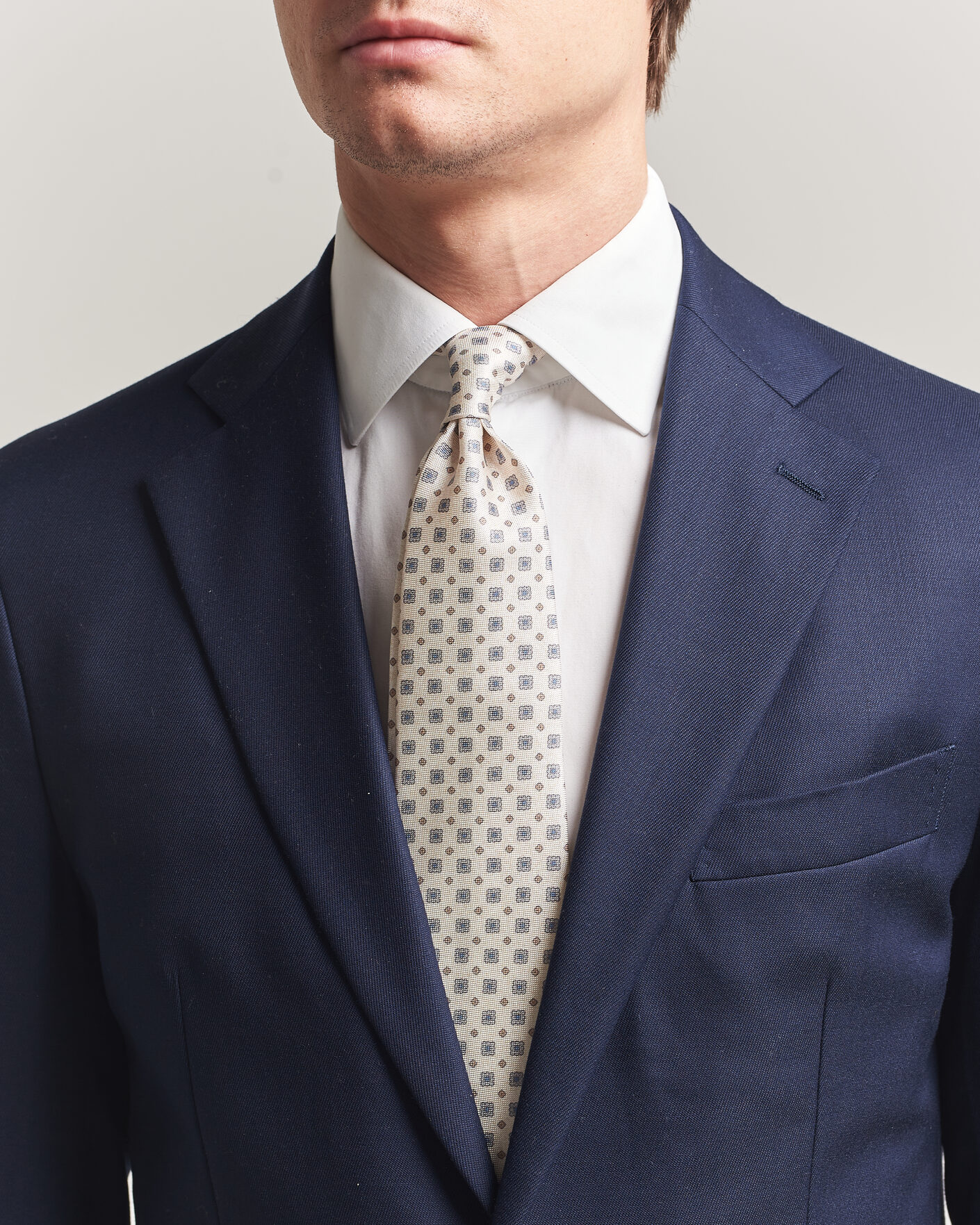 Men | Ties | Amanda Christensen | Silk Oxford 8cm Flower Tie Cream