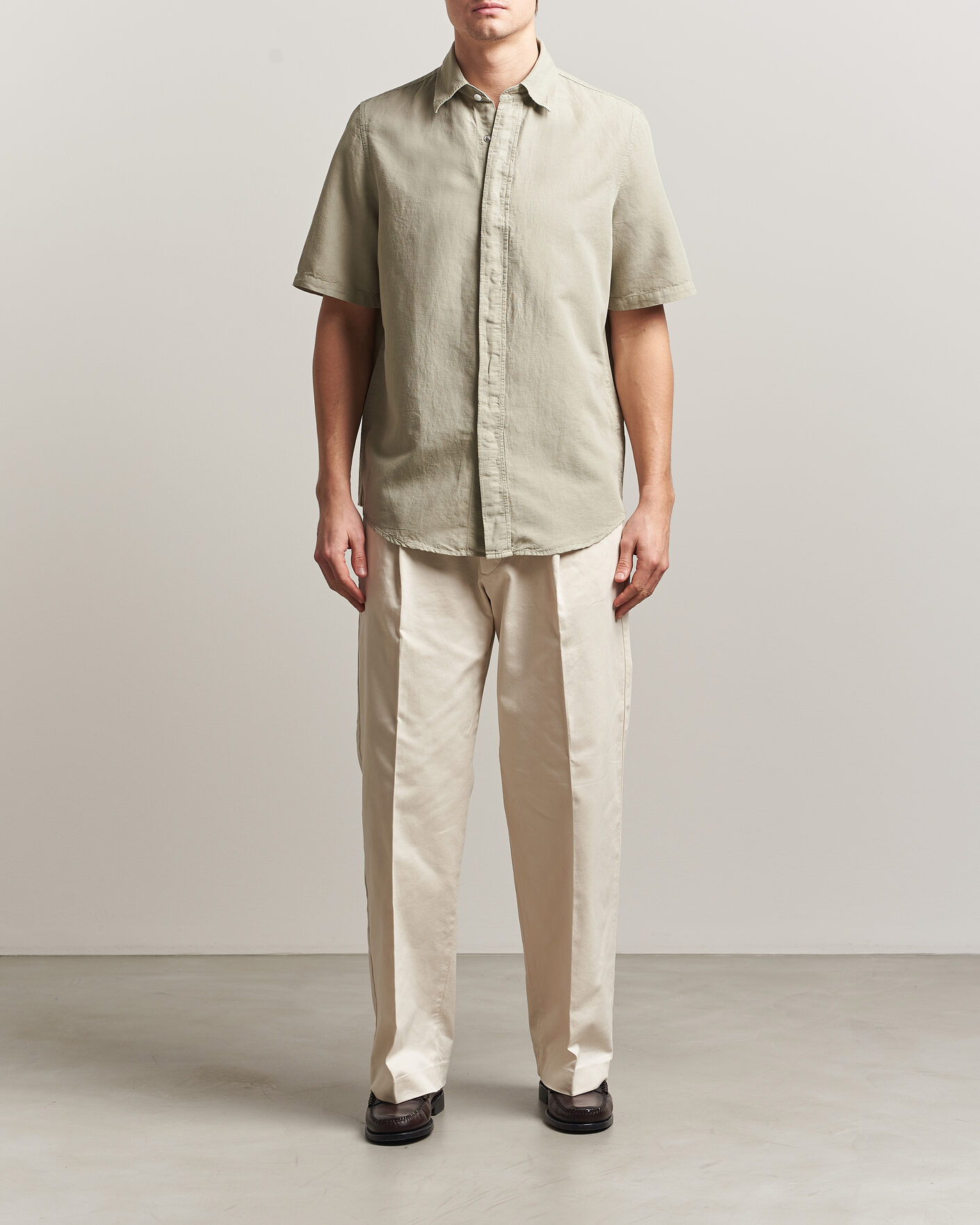 Men | Shirts | Filippa K | Cotton/Linen Short Sleeve Shirt Light Green