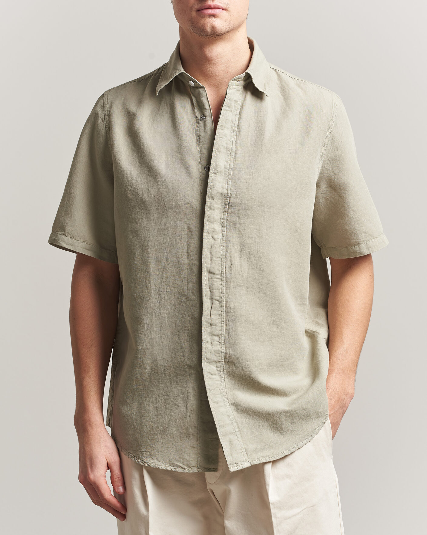 Men | Shirts | Filippa K | Cotton/Linen Short Sleeve Shirt Light Green
