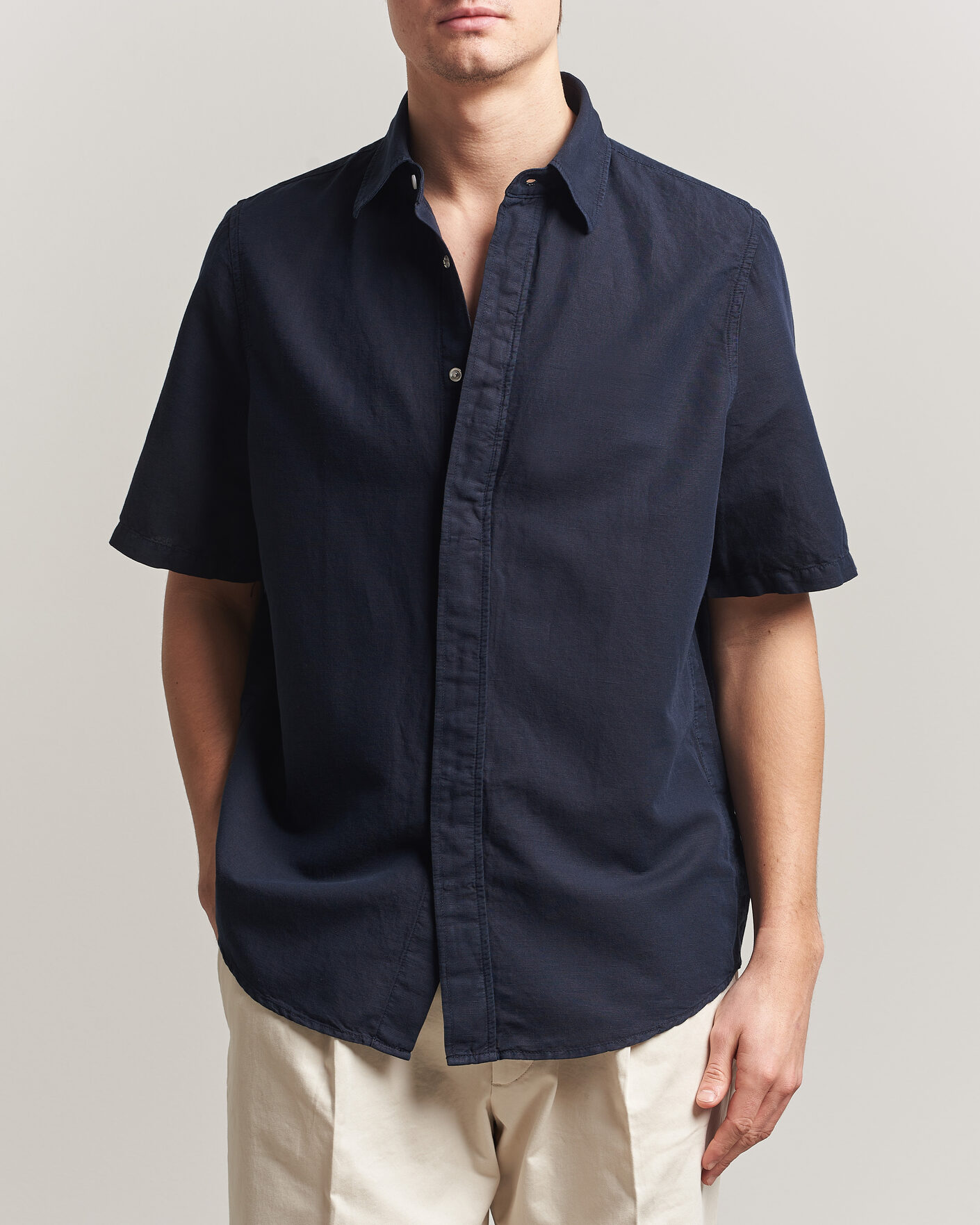 Men | Shirts | Filippa K | Cotton/Linen Short Sleeve Shirt Navy
