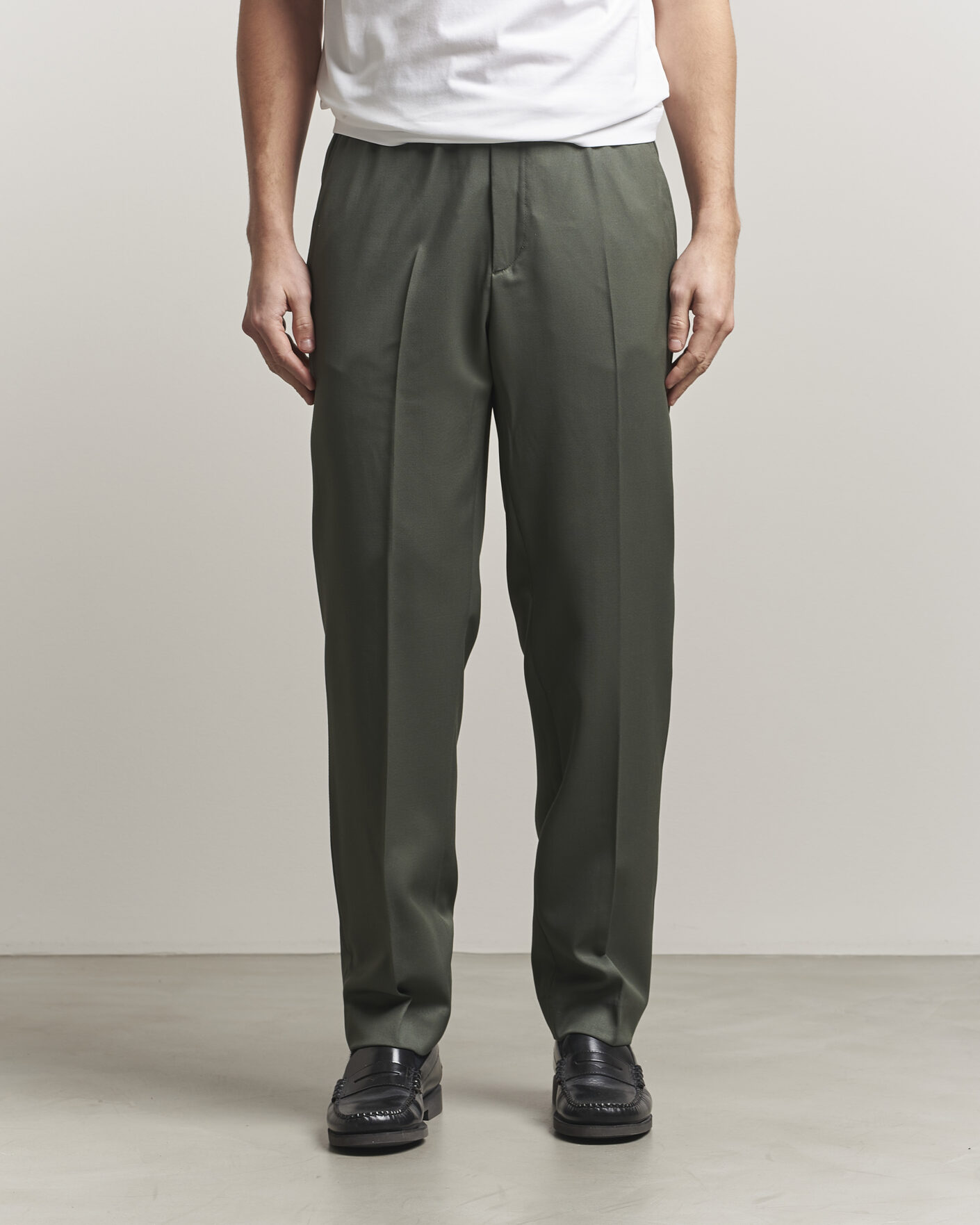Men | Trousers | Filippa K | Theo Relaxed Wool Trousers Grey Green