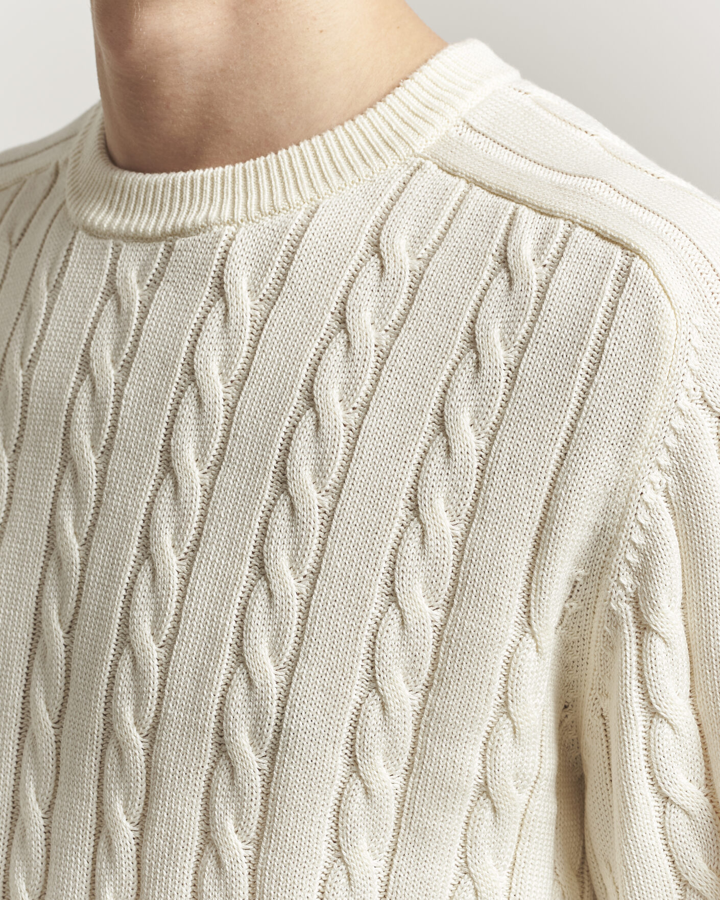 Men | Sweaters & Knitwear | Filippa K | Cotton Cable Crew Neck Sweater Calico White