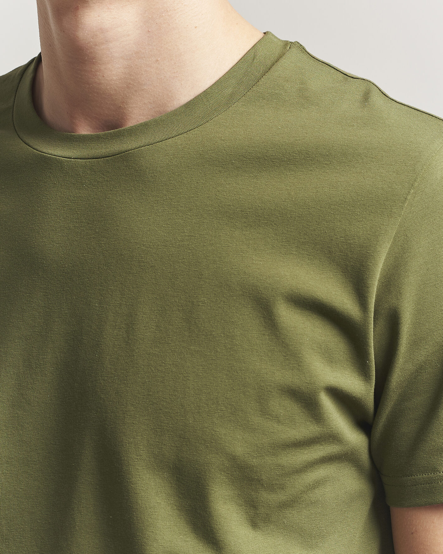Men | T-Shirts | Filippa K | Soft Lycra T-Shirt Laurel Green
