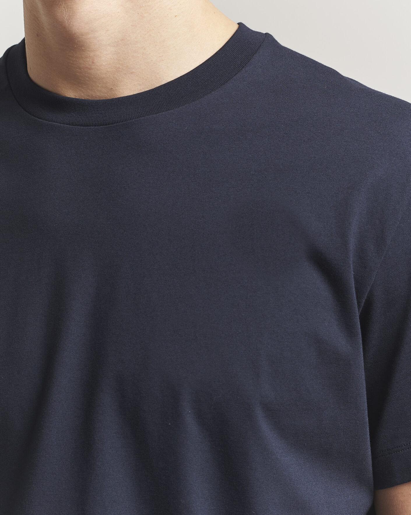 Men | T-Shirts | Filippa K | Filip Crew Neck T-Shirt Navy