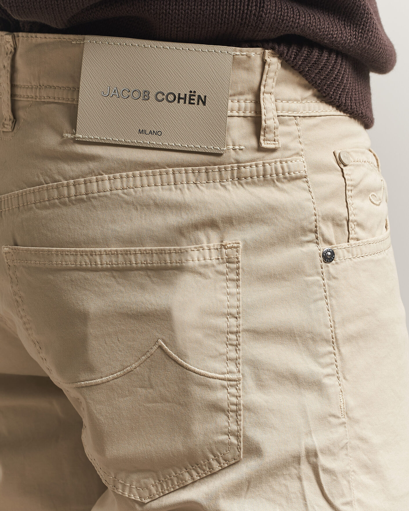 Jacob Cohën Nicolas Cotton Gabardine Shorts Beige at CareOfCarl.com