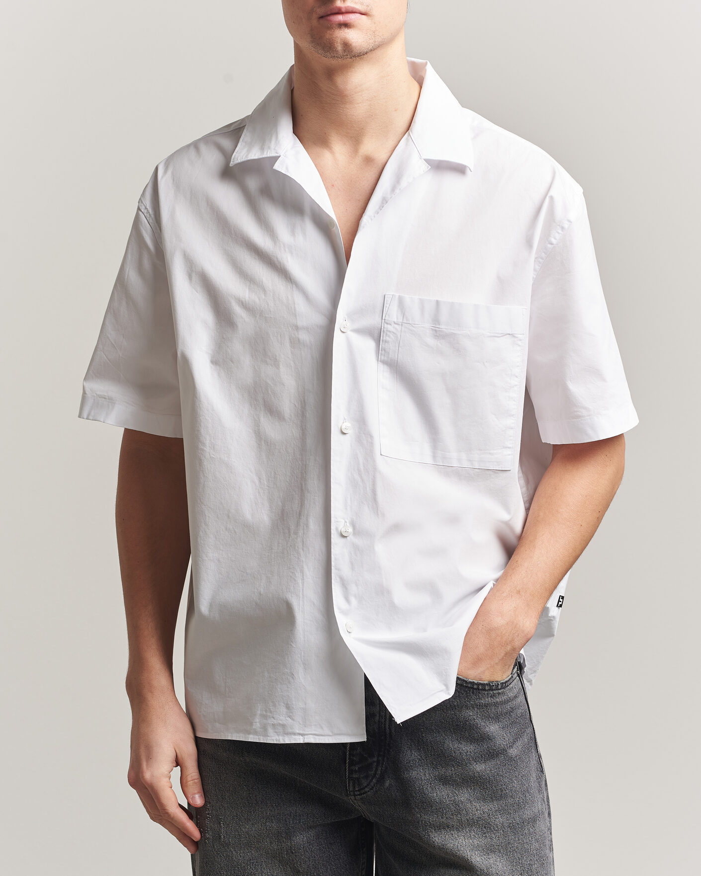 Men | Shirts | J.Lindeberg | Ellis Cotton Resort Shirt White