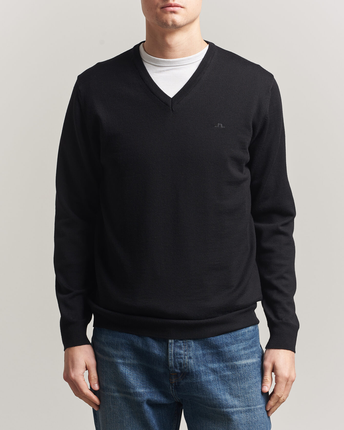 Men | Sweaters & Knitwear | J.Lindeberg | Lymann Merino V-Neck Pullover Black