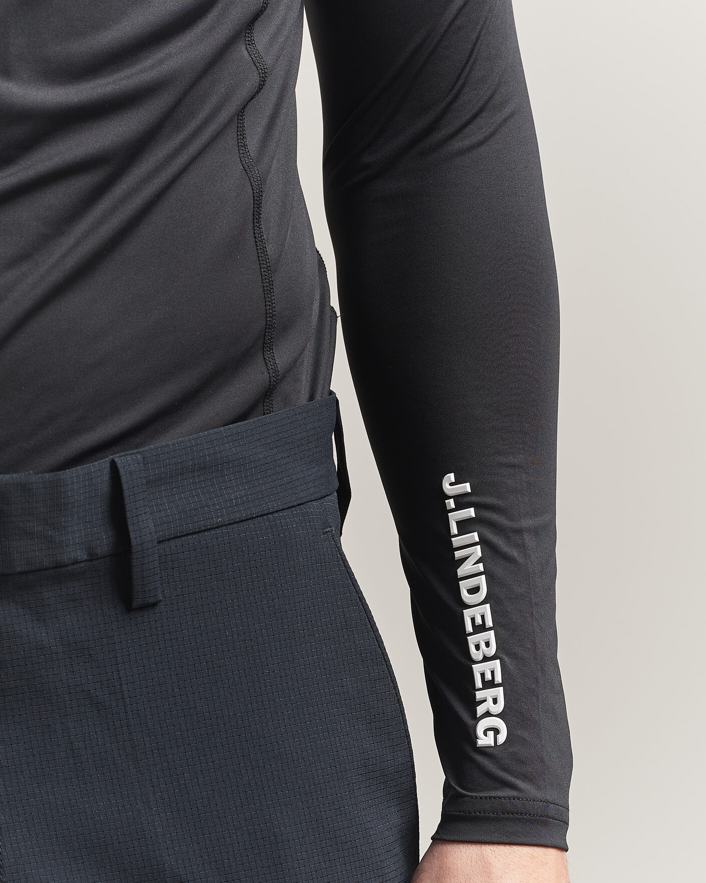 Men | T-Shirts | J.Lindeberg | Ello Compression T-Shirt Black