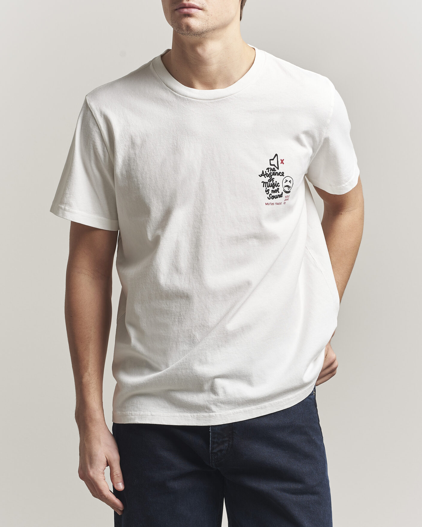 Men | T-Shirts | Nudie Jeans | Roy Printed T-Shirt Chalk White