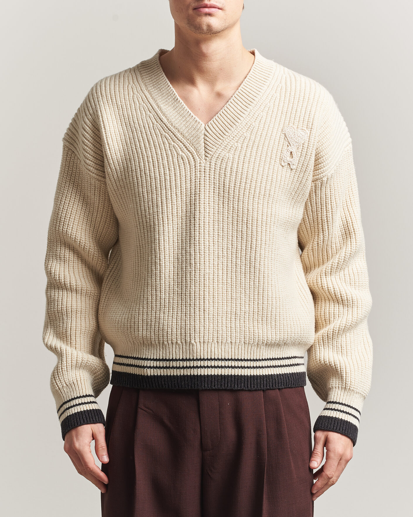 Men | Sweaters & Knitwear | AMI | Wool/Cotton Ribbed V-Neck Creme