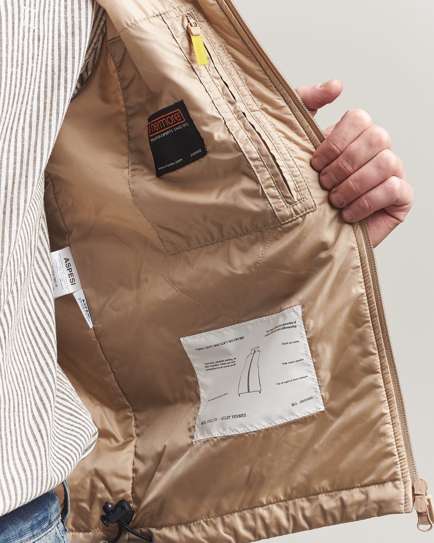 Men | Gilets | Aspesi | Vernes Nylon Gilet Beige