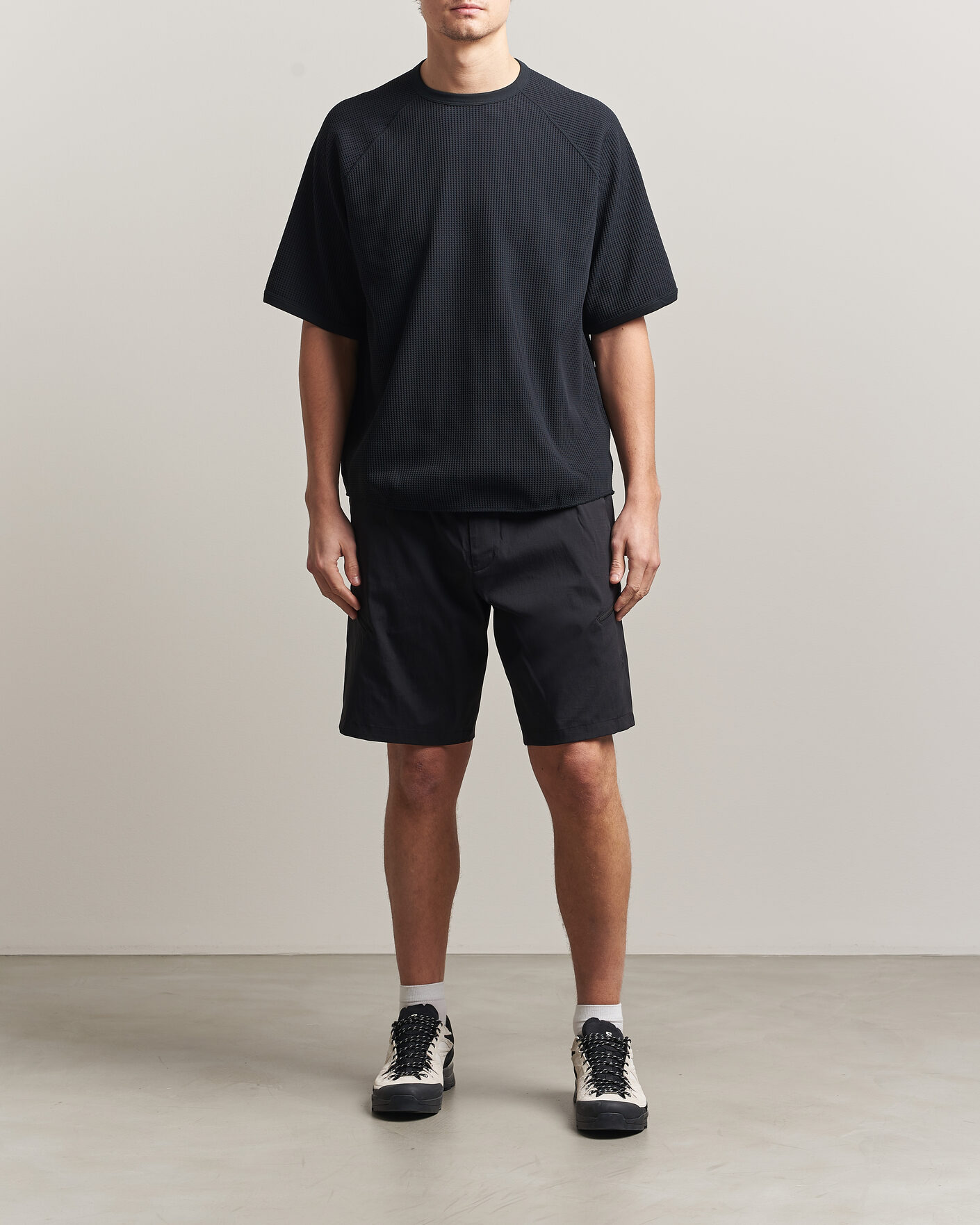新品　BRIEFING CE CORDURA WIND SHORT PANTS Goldwin Cordura Stretch Ventilating Shorts Black at CareOfCarl.com