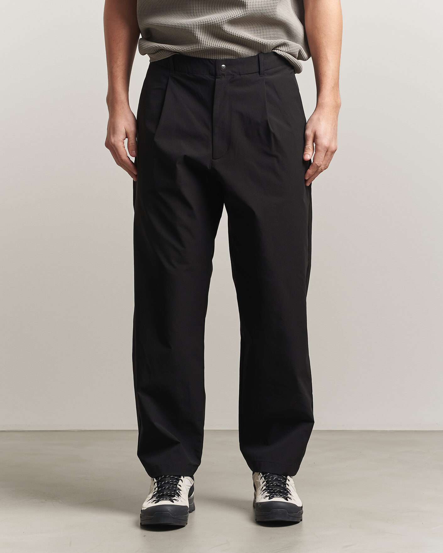 Men | Trousers | Goldwin | Tapered Light Pants Black