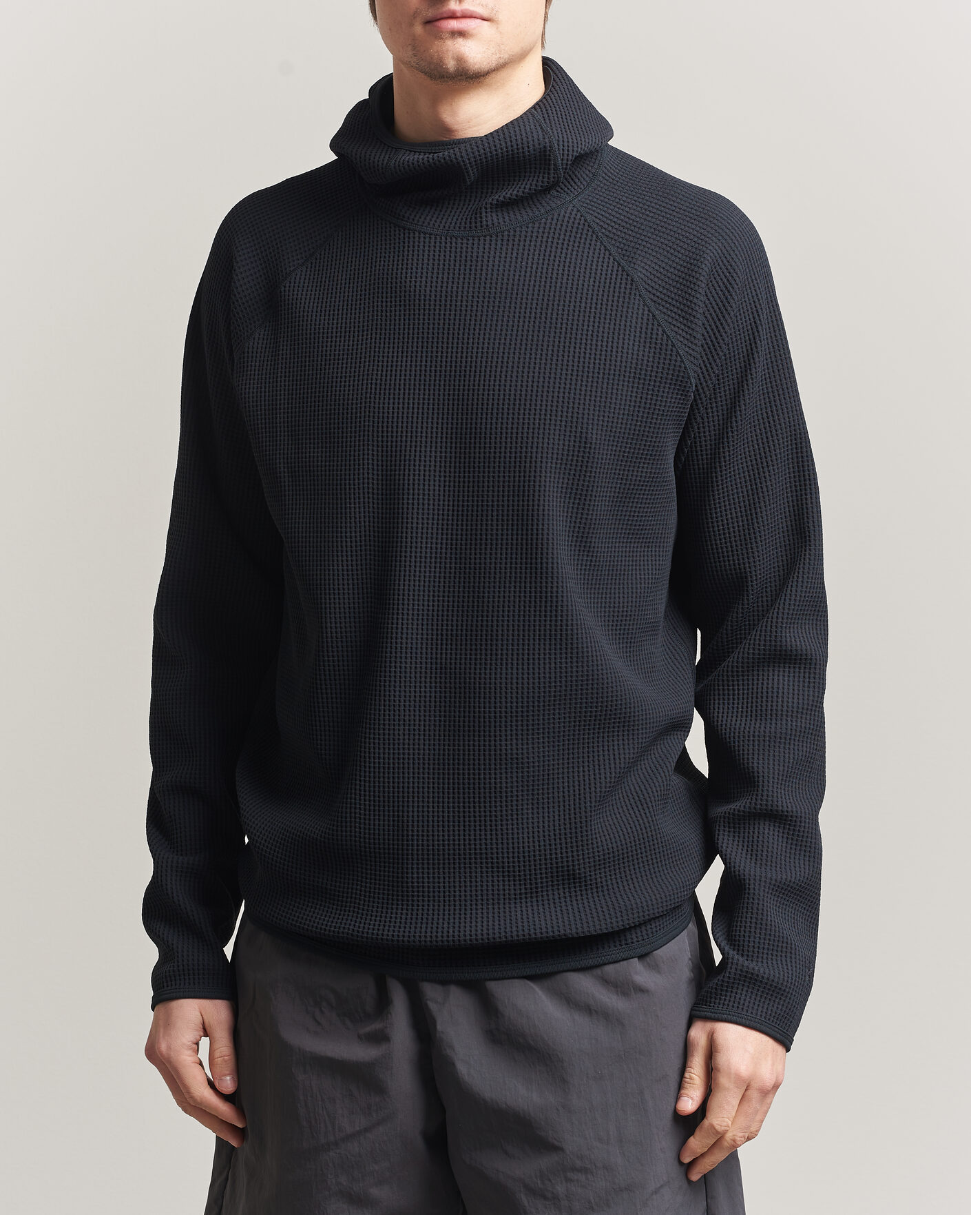 Men | Sweaters & Knitwear | Goldwin | WF Light Long Sleeve Hoodie Black