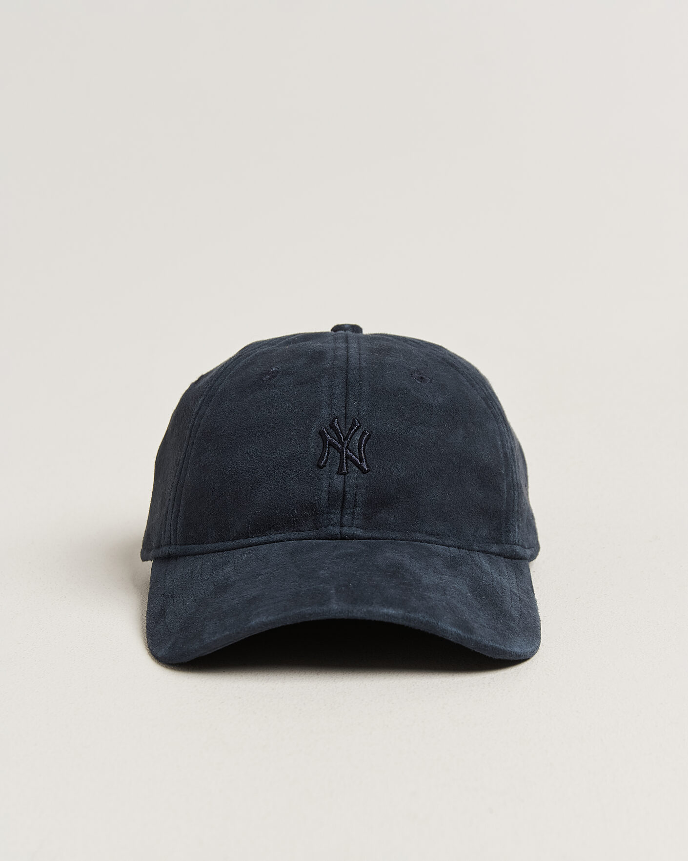 Men | Hats & Caps | New Era | 9Twenty Suede New York Yankees Cap Black